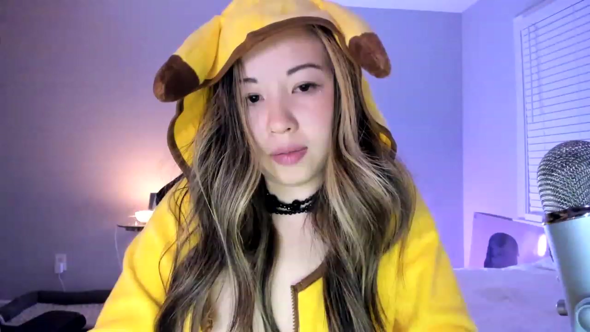 Gallery image thumbnail from daisyy_'s myfreecams stream on, 05/27/2023, 08:23 image 12 of 20