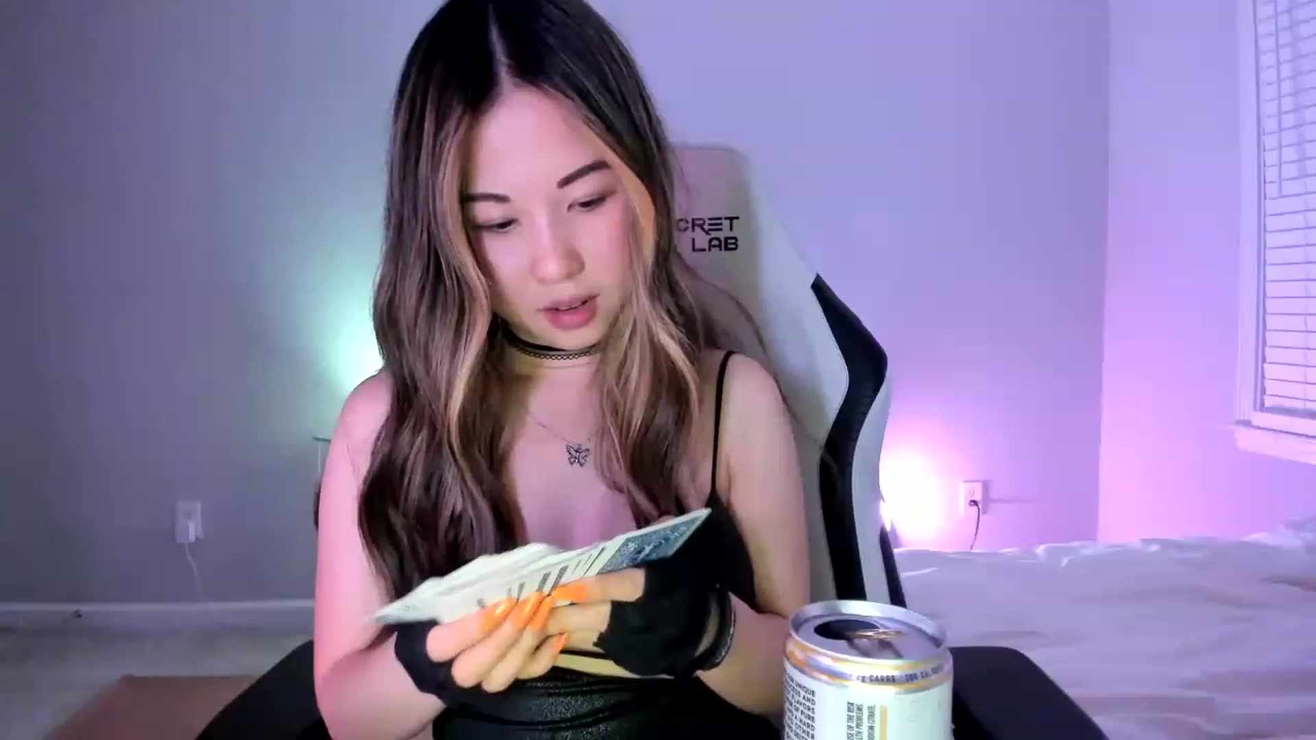 Gallery image thumbnail from daisyy_'s myfreecams stream on, 06/03/2023, 05:01 image 18 of 20