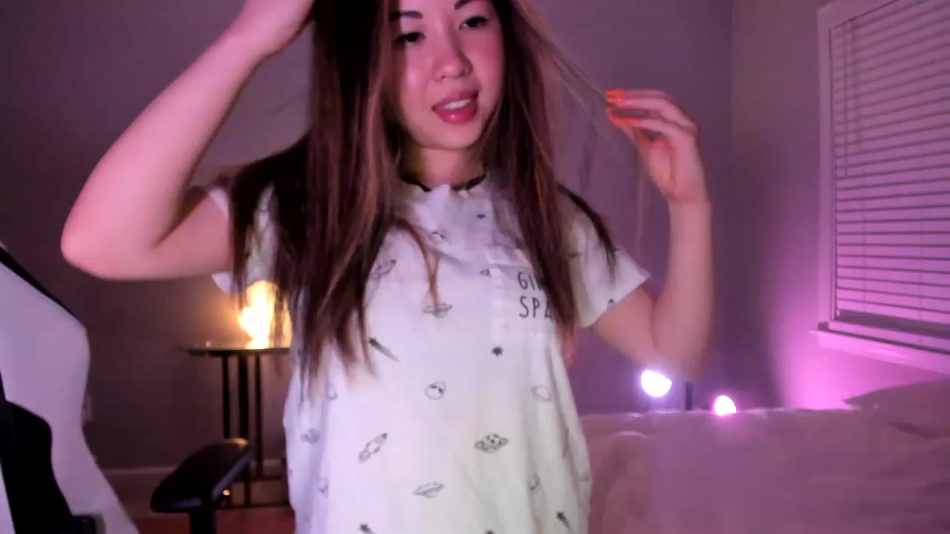 Gallery image thumbnail from daisyy_'s myfreecams stream on, 06/18/2023, 07:17 image 1 of 20