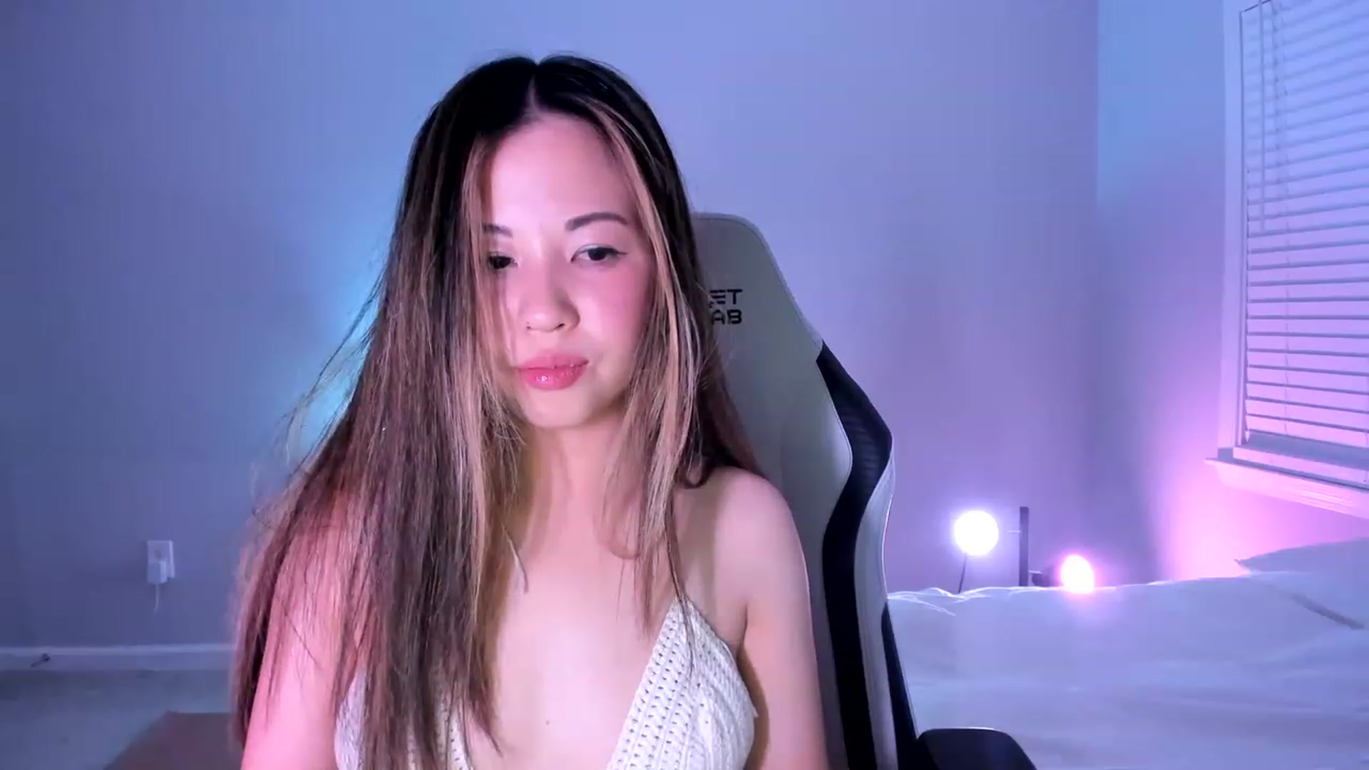 Gallery image thumbnail from daisyy_'s myfreecams stream on, 06/21/2023, 08:15 image 20 of 20