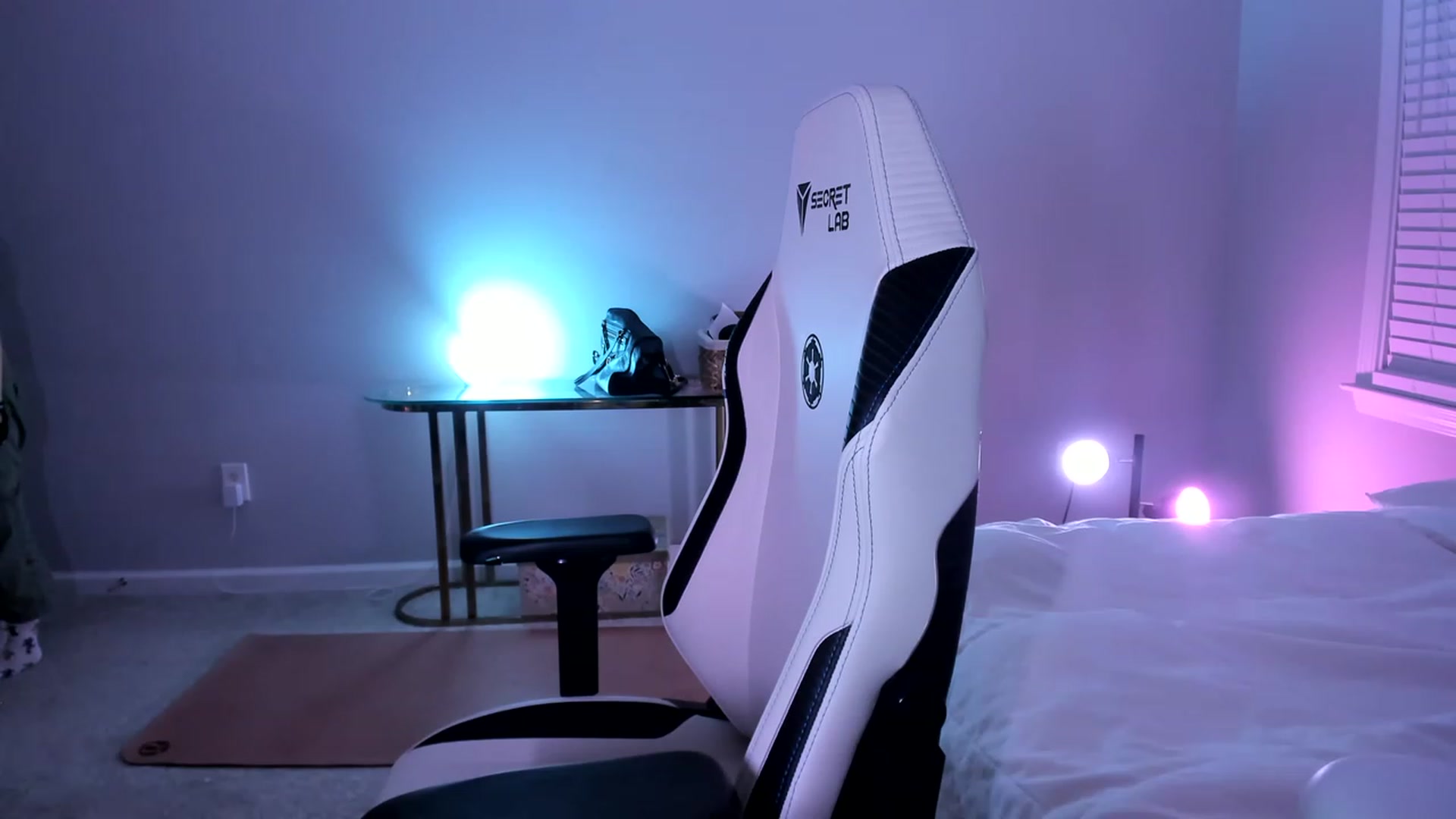 Gallery image thumbnail from daisyy_'s myfreecams stream on, 06/21/2023, 08:15 image 13 of 20