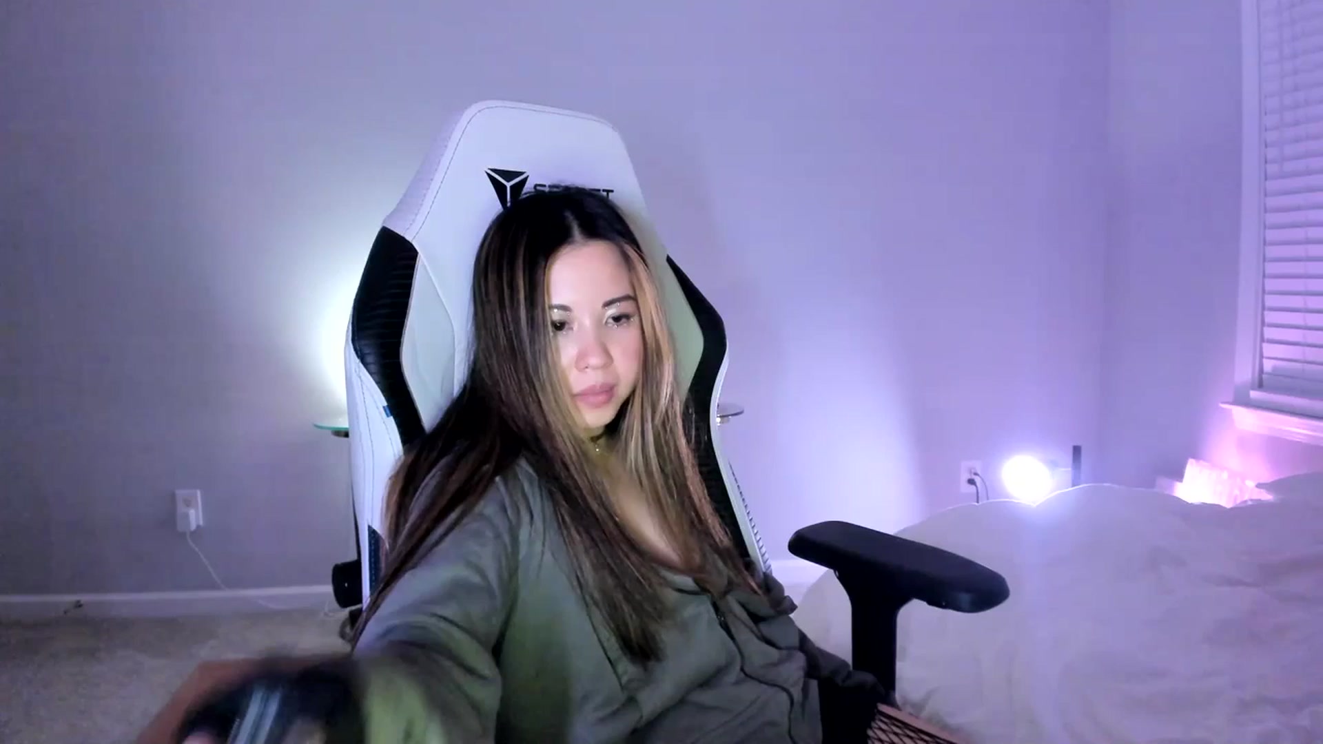 Gallery image thumbnail from daisyy_'s myfreecams stream on, 07/09/2023, 07:47 image 18 of 20