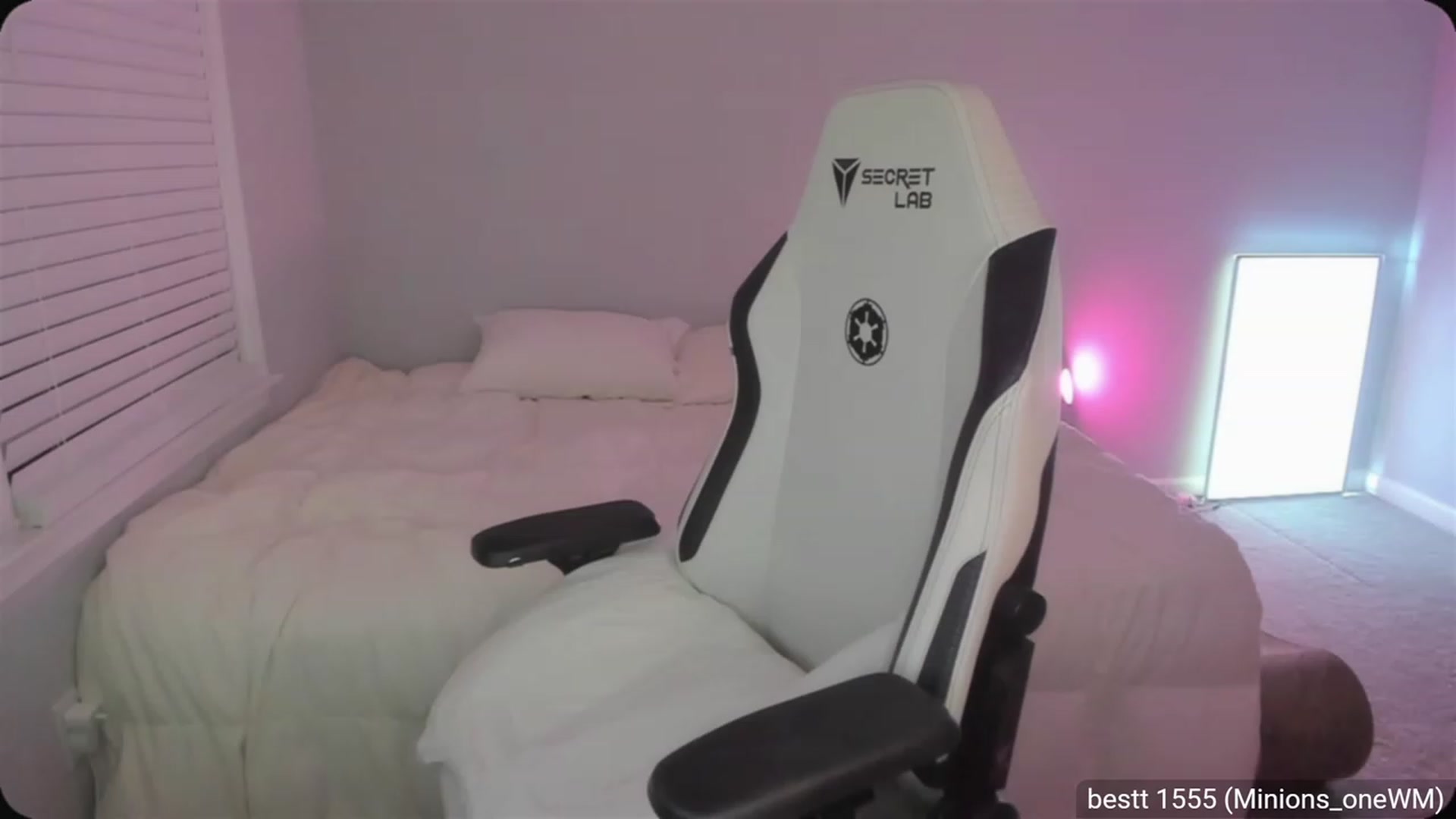 Gallery image thumbnail from daisyy_'s myfreecams stream on, 07/18/2023, 06:38 image 4 of 20