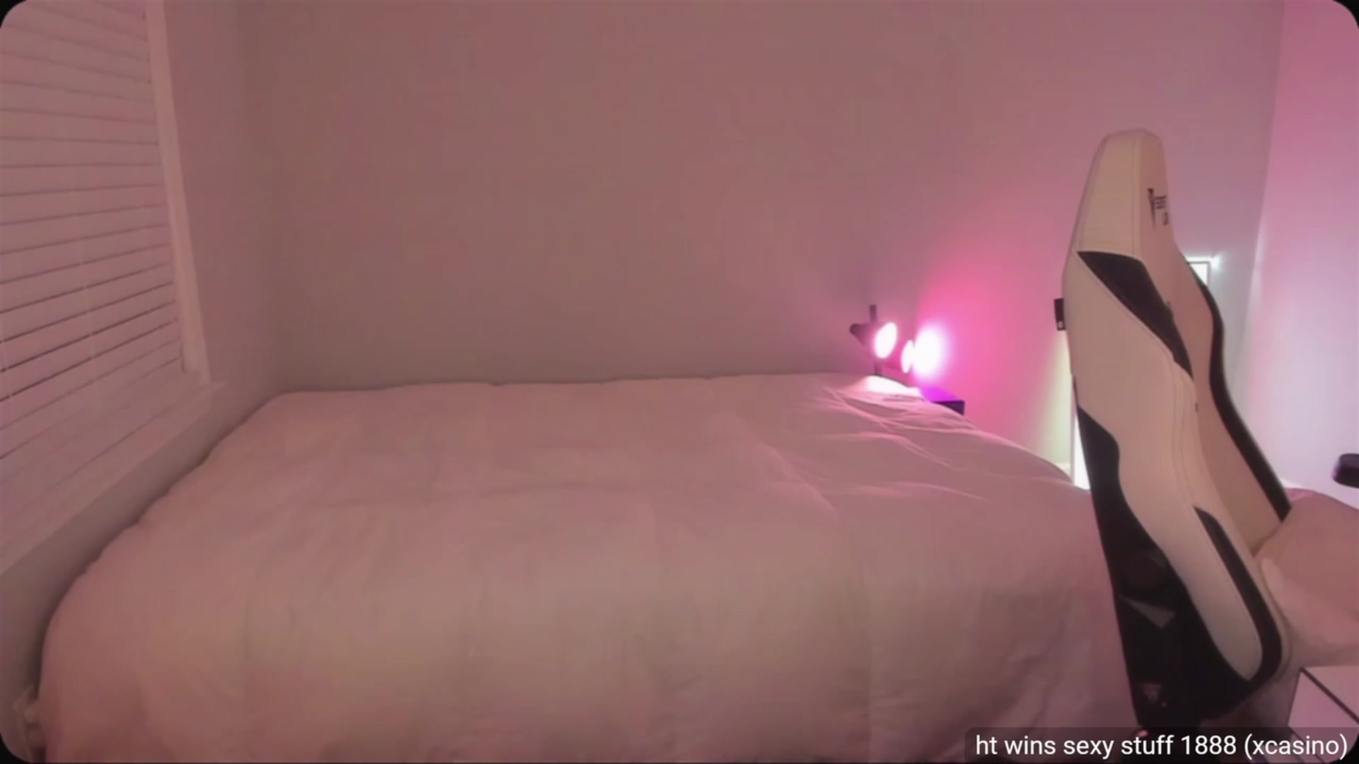 Gallery image thumbnail from daisyy_'s myfreecams stream on, 07/22/2023, 06:27 image 9 of 20