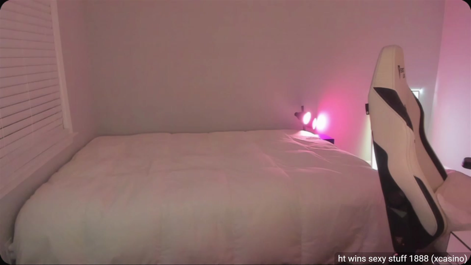 Gallery image thumbnail from daisyy_'s myfreecams stream on, 07/22/2023, 06:27 image 10 of 20