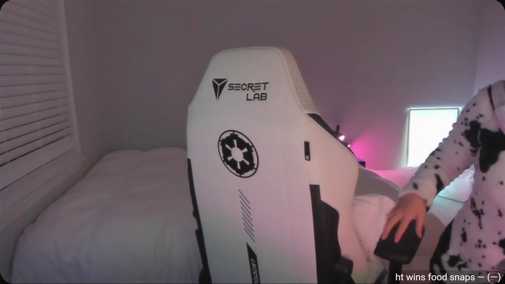 Gallery image thumbnail from daisyy_'s myfreecams stream on, 07/27/2023, 02:22 image 7 of 20