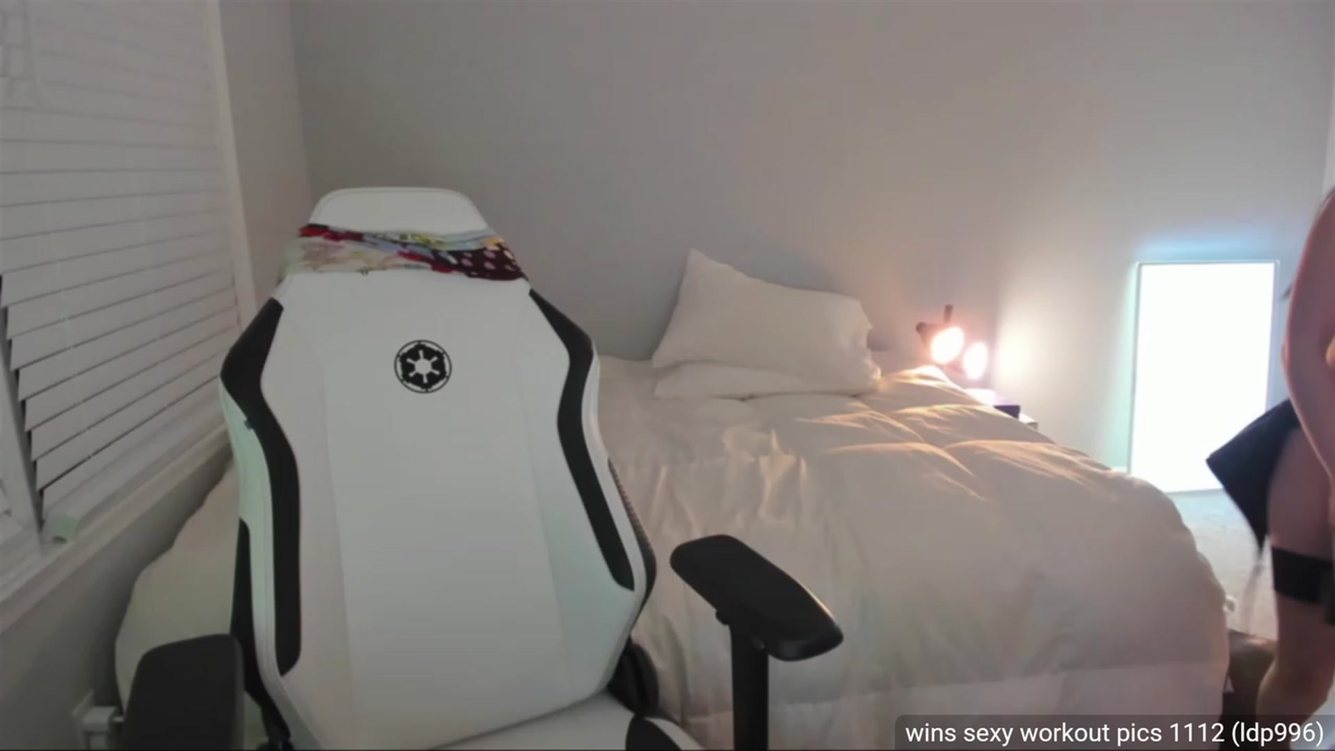 Gallery image thumbnail from daisyy_'s myfreecams stream on, 08/05/2023, 09:52 image 2 of 20
