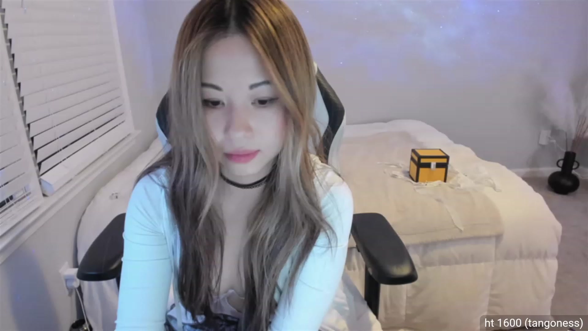 Gallery image thumbnail from daisyy_'s myfreecams stream on, 08/18/2023, 05:35 image 13 of 20