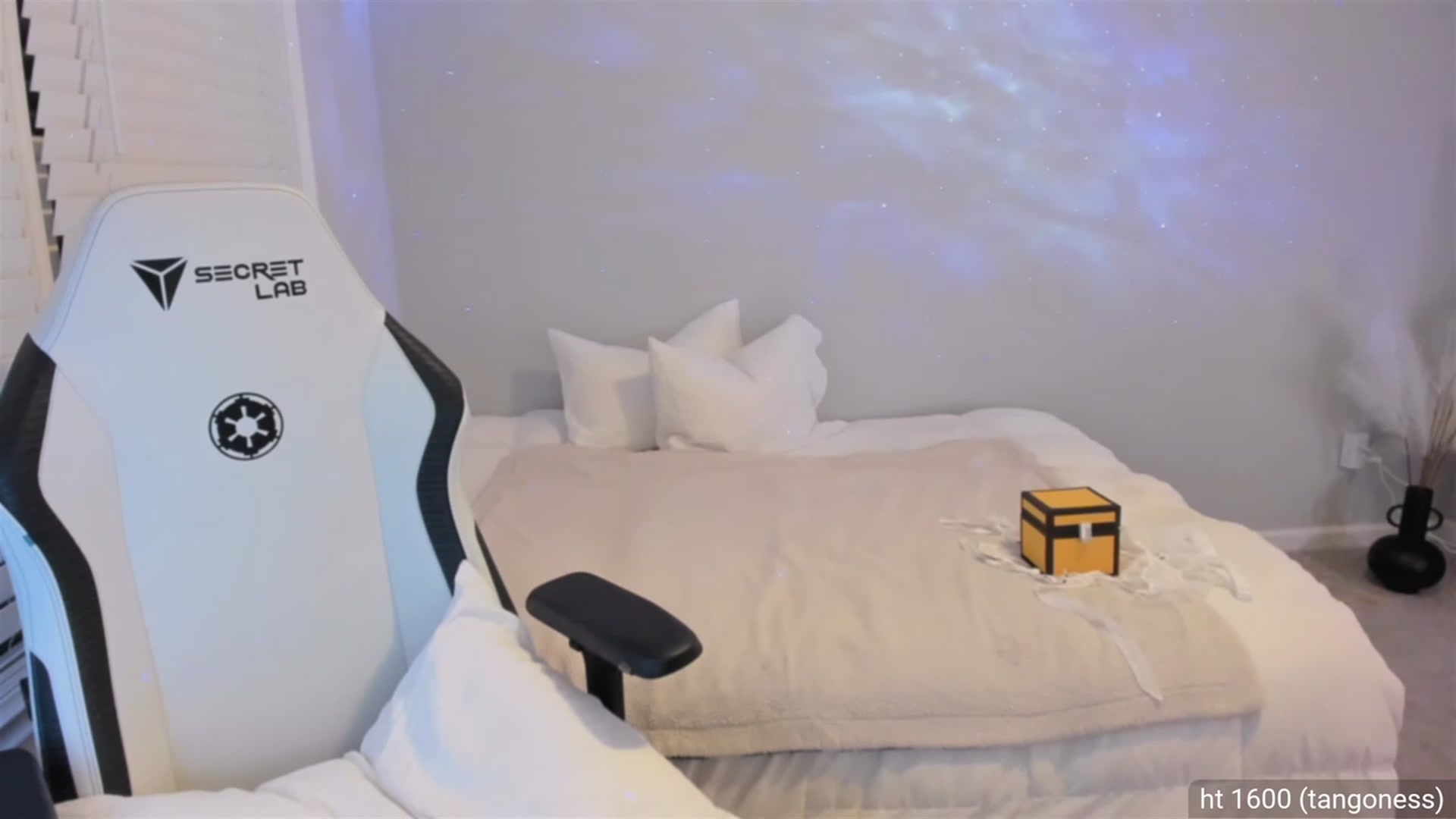 Gallery image thumbnail from daisyy_'s myfreecams stream on, 08/18/2023, 05:35 image 9 of 20