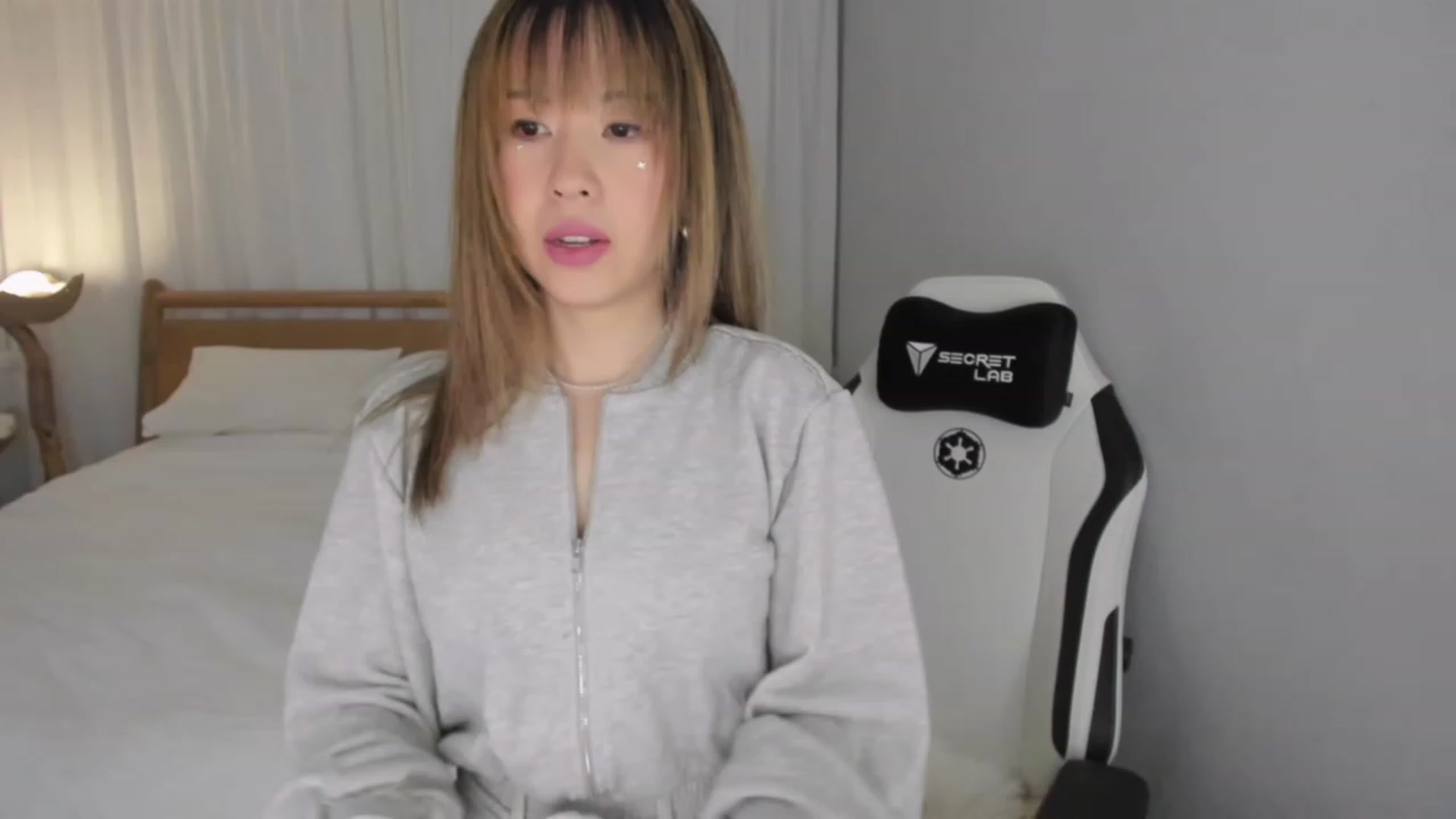 Gallery image thumbnail from daisyy_'s myfreecams stream on, 12/16/2023, 05:32 image 12 of 20