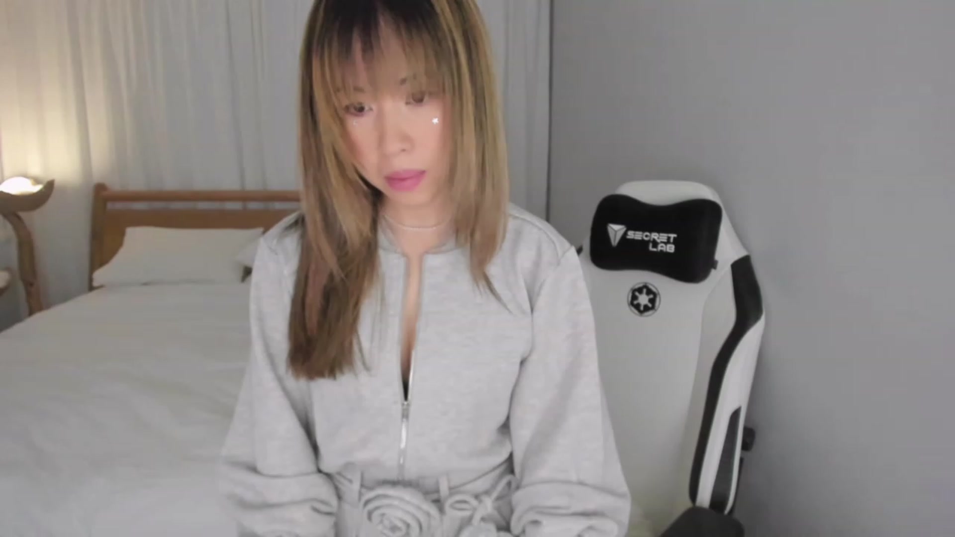Gallery image thumbnail from daisyy_'s myfreecams stream on, 12/16/2023, 05:32 image 3 of 20