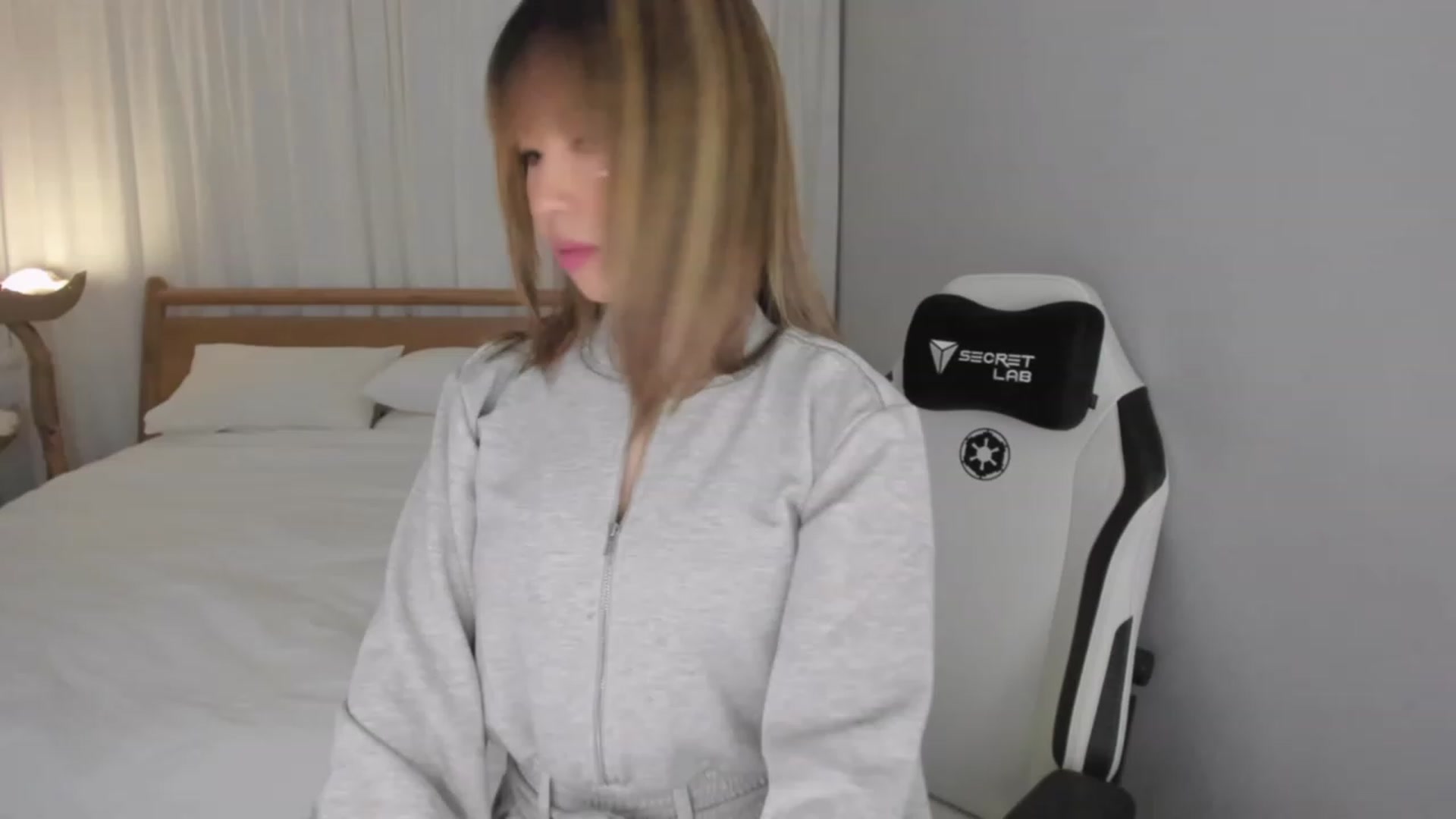 Gallery image thumbnail from daisyy_'s myfreecams stream on, 12/16/2023, 05:32 image 13 of 20