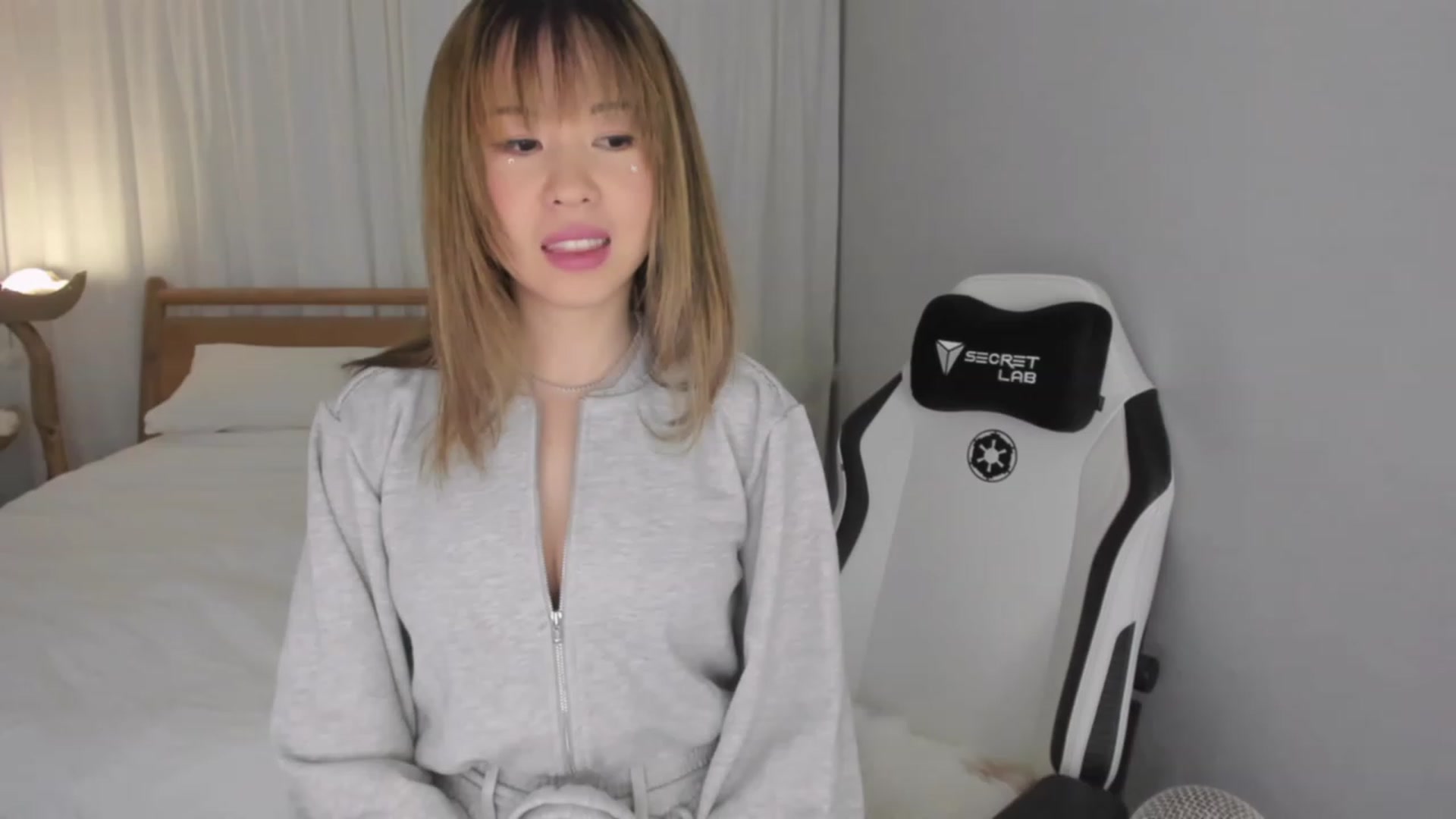Gallery image thumbnail from daisyy_'s myfreecams stream on, 12/16/2023, 05:32 image 10 of 20