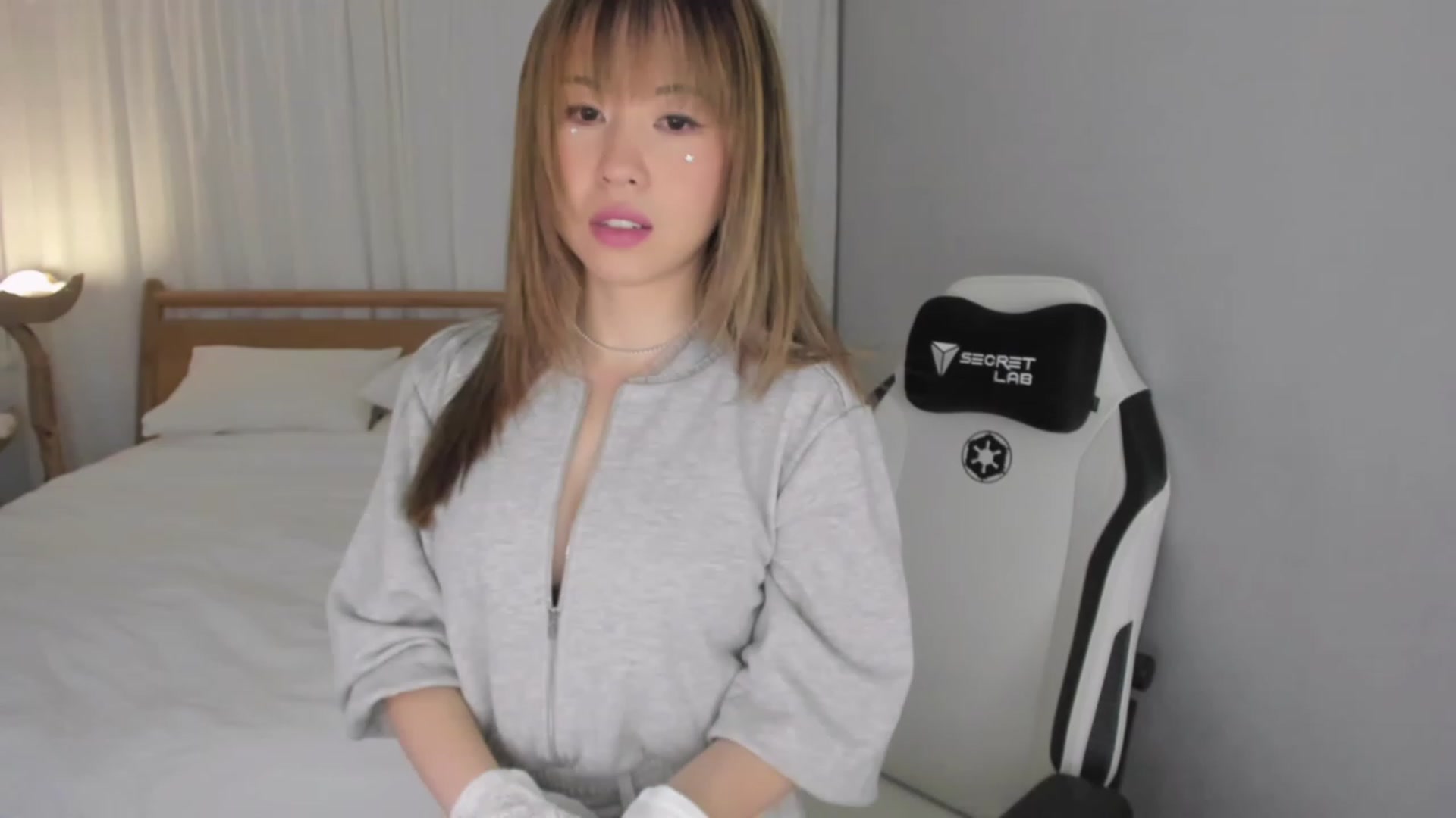 Gallery image thumbnail from daisyy_'s myfreecams stream on, 12/16/2023, 05:32 image 16 of 20