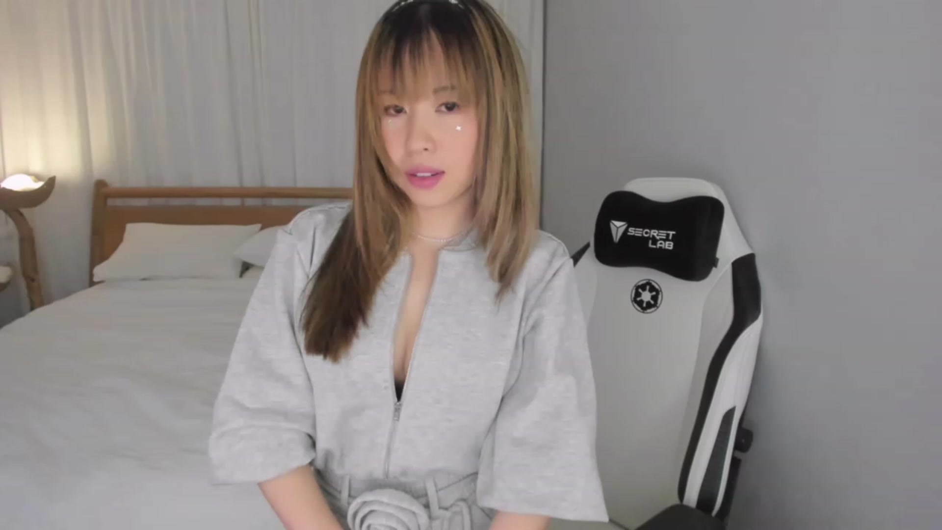 Gallery image thumbnail from daisyy_'s myfreecams stream on, 12/16/2023, 05:32 image 17 of 20