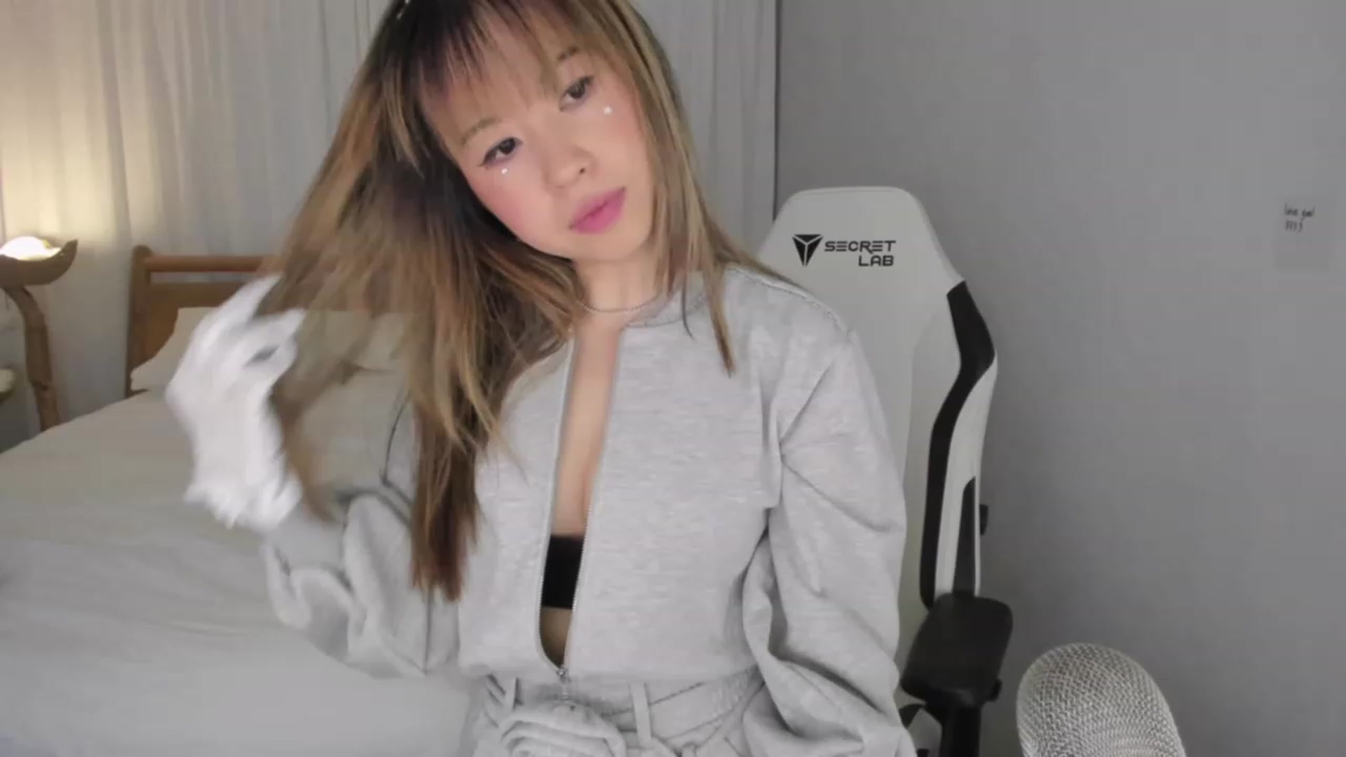 Gallery image thumbnail from daisyy_'s myfreecams stream on, 12/16/2023, 07:51 image 10 of 20