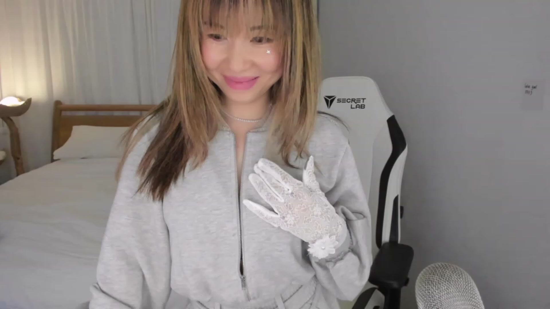 Gallery image thumbnail from daisyy_'s myfreecams stream on, 12/16/2023, 07:51 image 12 of 20