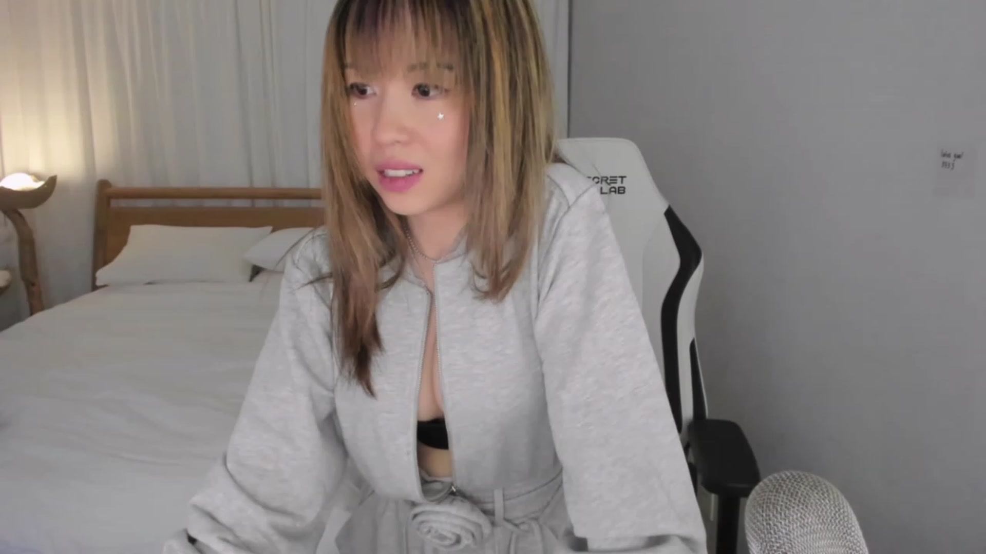 Gallery image thumbnail from daisyy_'s myfreecams stream on, 12/16/2023, 07:51 image 1 of 20