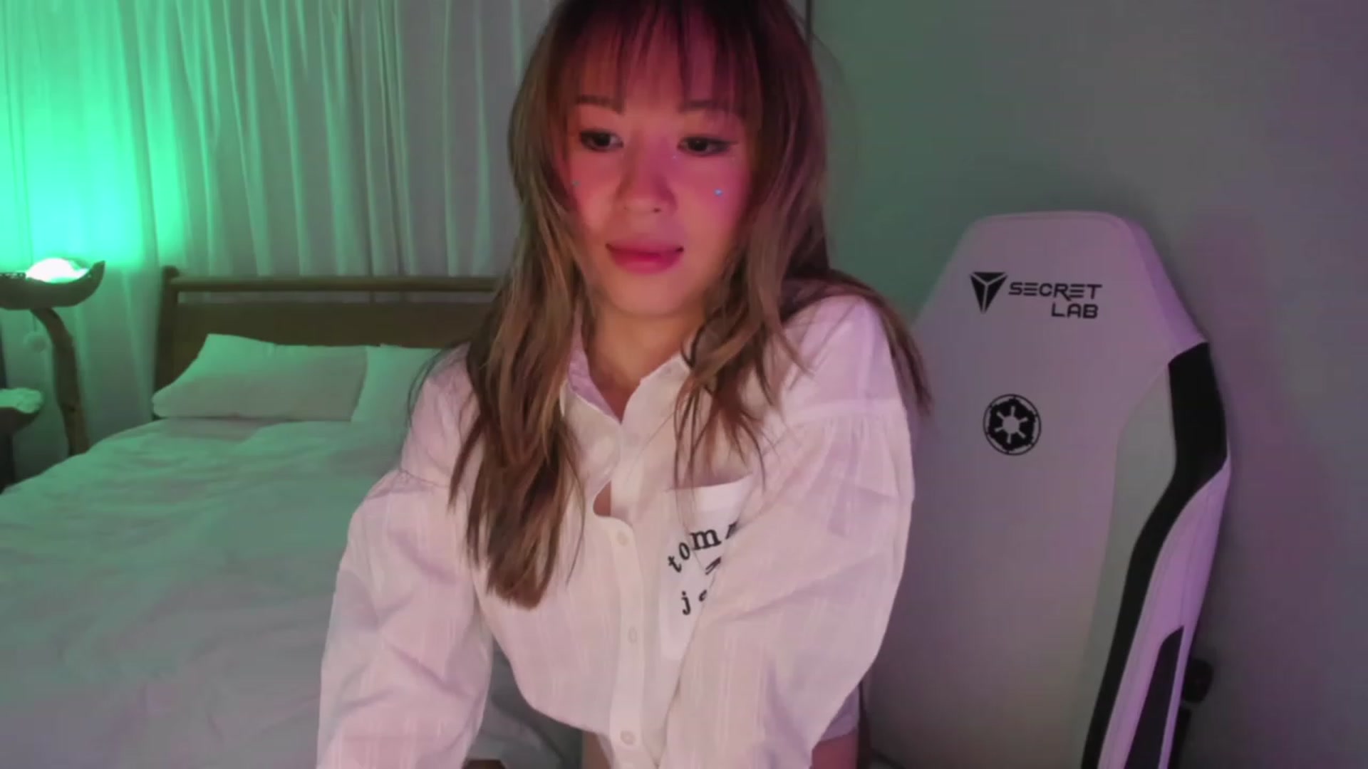 Gallery image thumbnail from daisyy_'s myfreecams stream on, 12/17/2023, 05:11 image 6 of 20