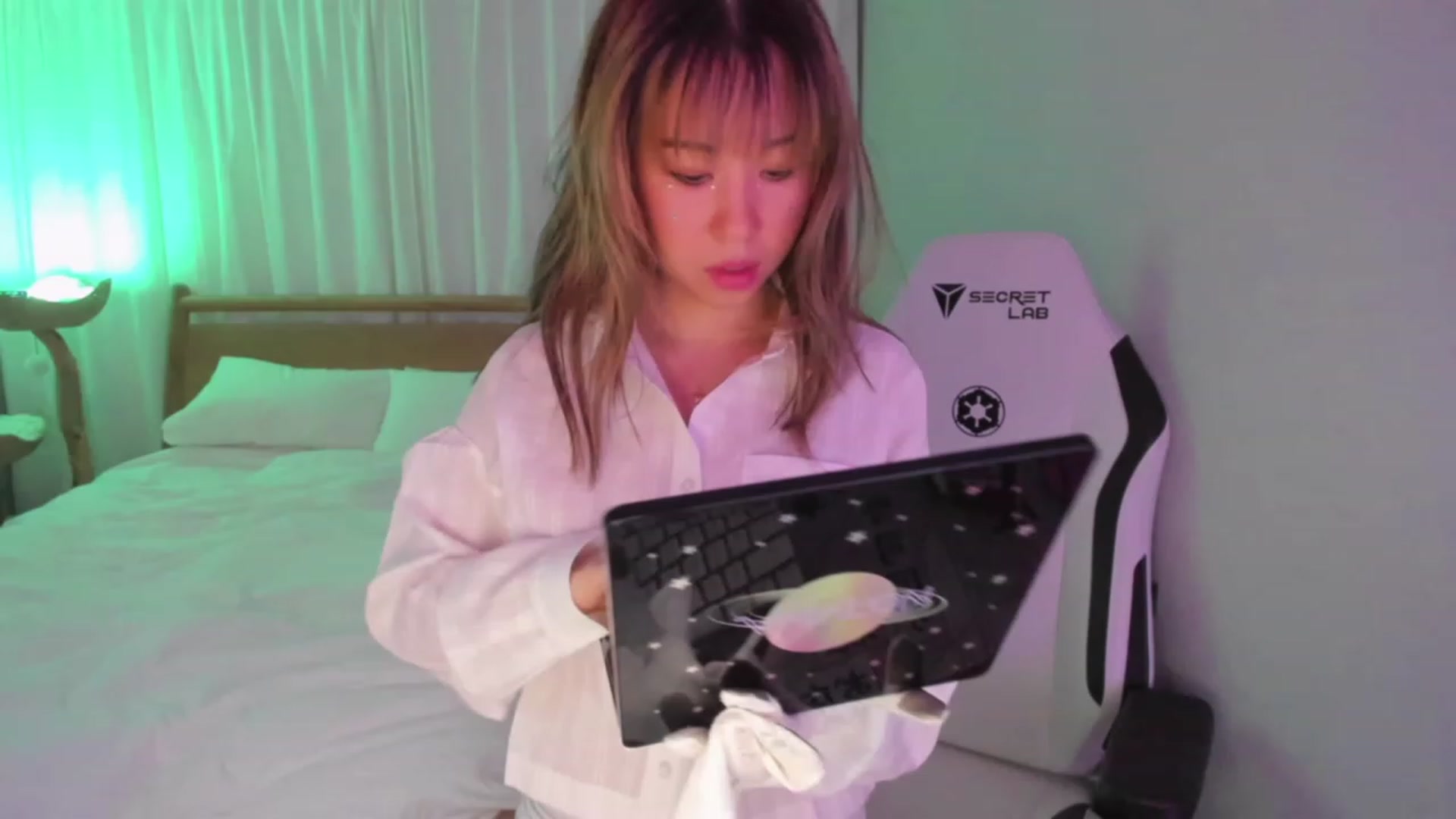 Gallery image thumbnail from daisyy_'s myfreecams stream on, 12/17/2023, 05:11 image 9 of 20