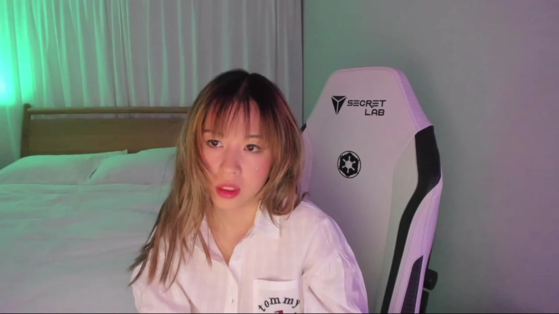 Gallery image thumbnail from daisyy_'s myfreecams stream on, 12/17/2023, 07:02 image 3 of 20