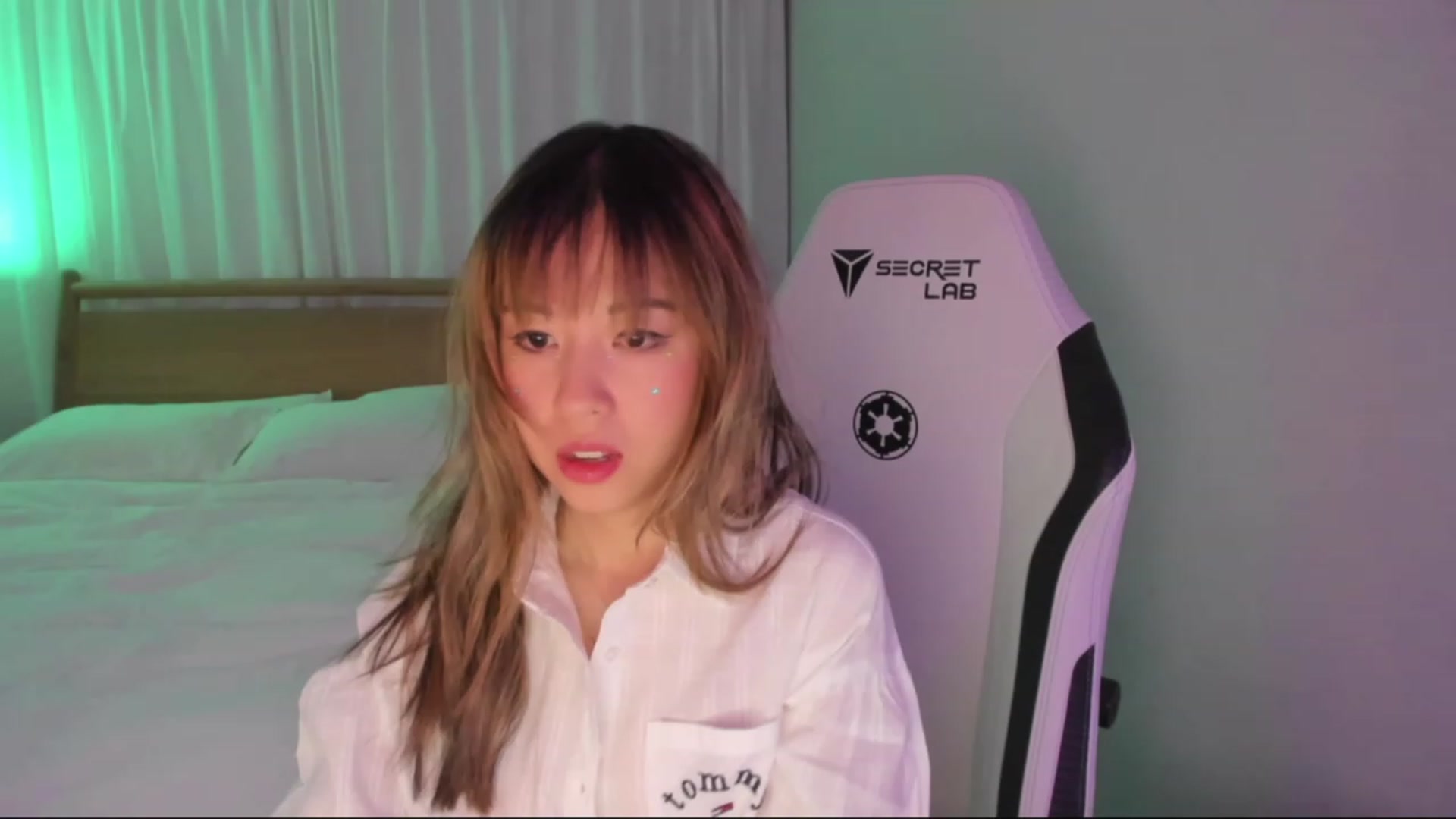 Gallery image thumbnail from daisyy_'s myfreecams stream on, 12/17/2023, 07:02 image 9 of 20