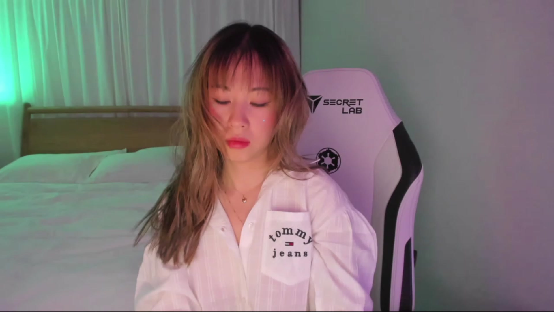 Gallery image thumbnail from daisyy_'s myfreecams stream on, 12/17/2023, 07:47 image 4 of 20