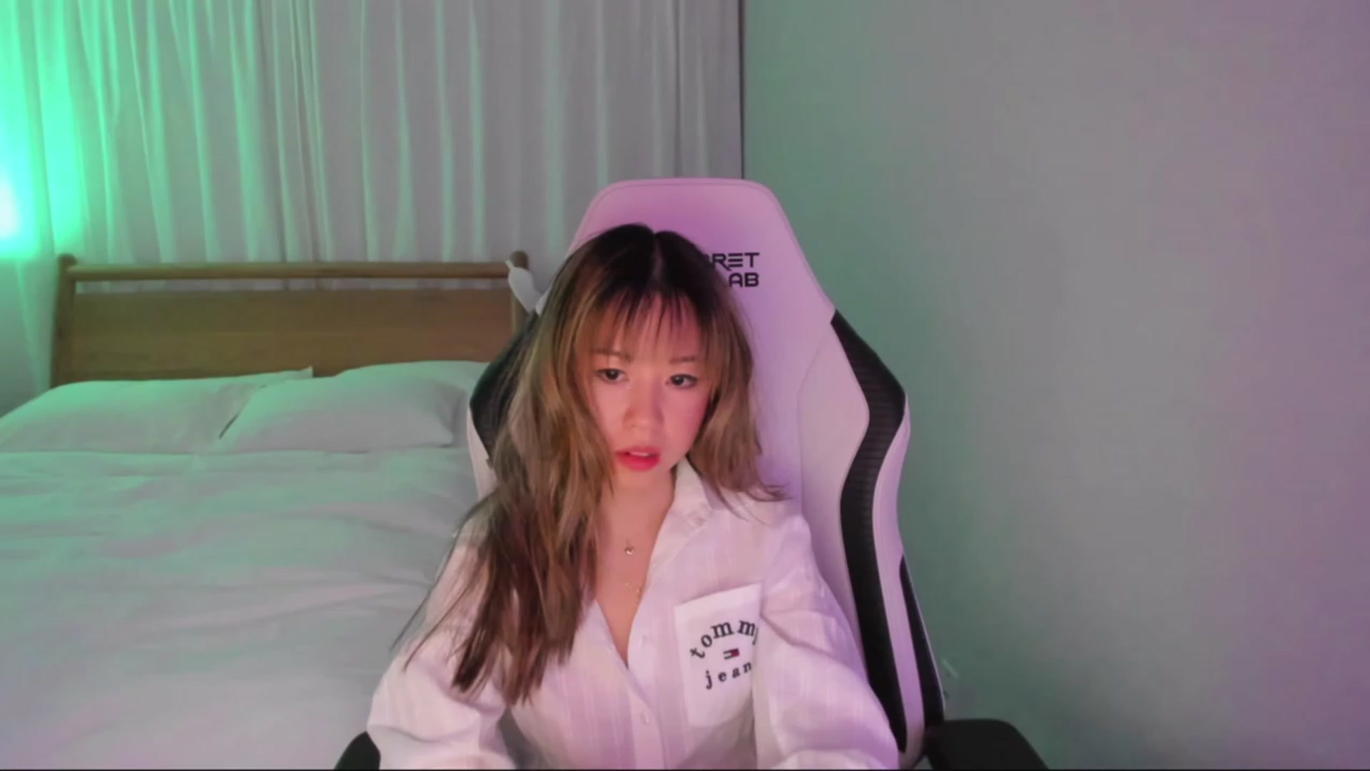 Gallery image thumbnail from daisyy_'s myfreecams stream on, 12/17/2023, 07:47 image 17 of 20