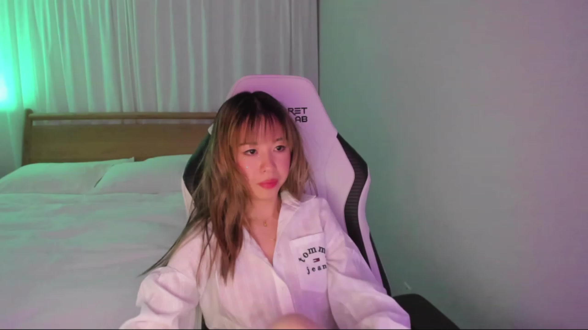 Gallery image thumbnail from daisyy_'s myfreecams stream on, 12/17/2023, 07:47 image 16 of 20