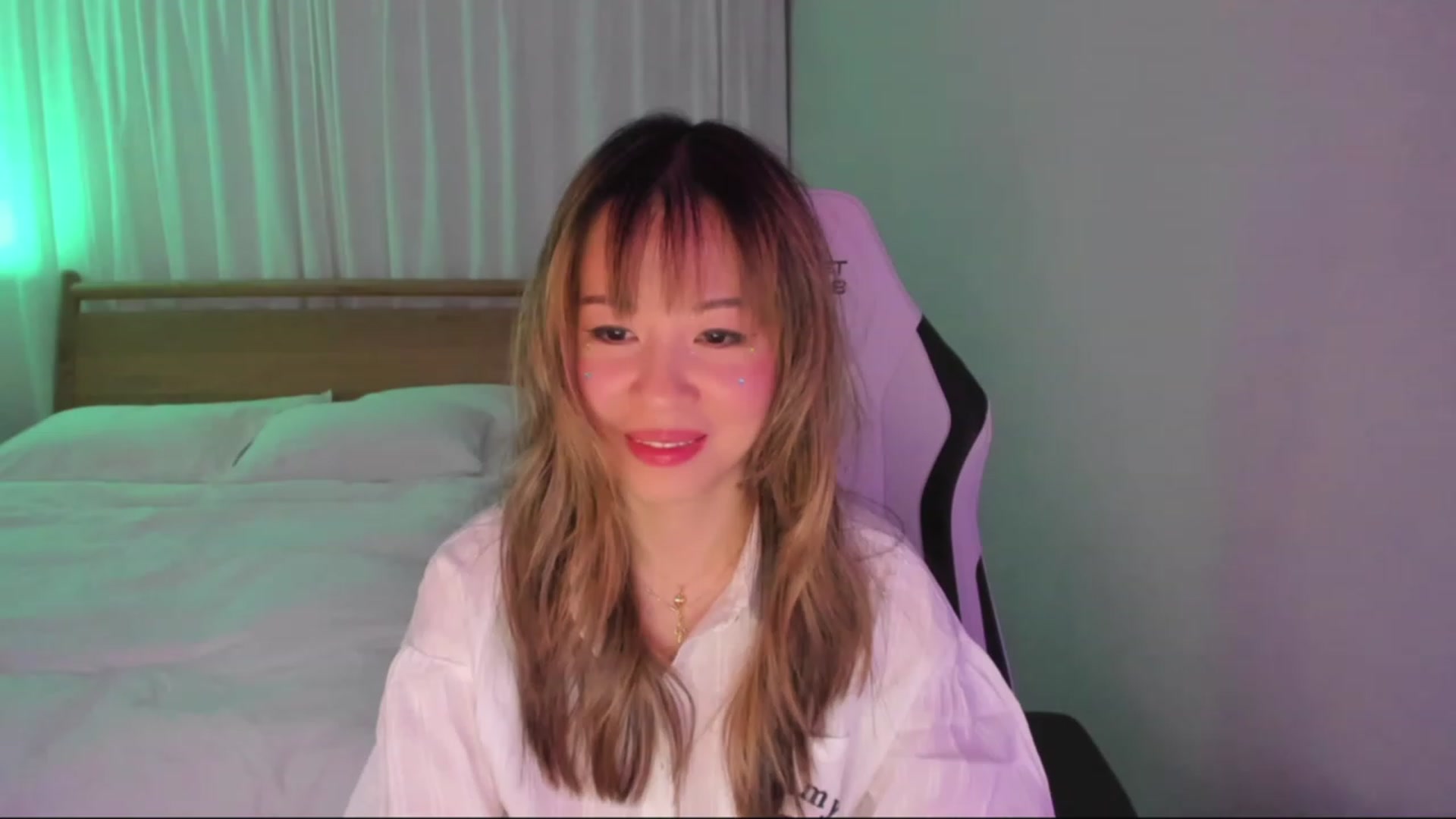 Gallery image thumbnail from daisyy_'s myfreecams stream on, 12/17/2023, 08:54 image 8 of 20