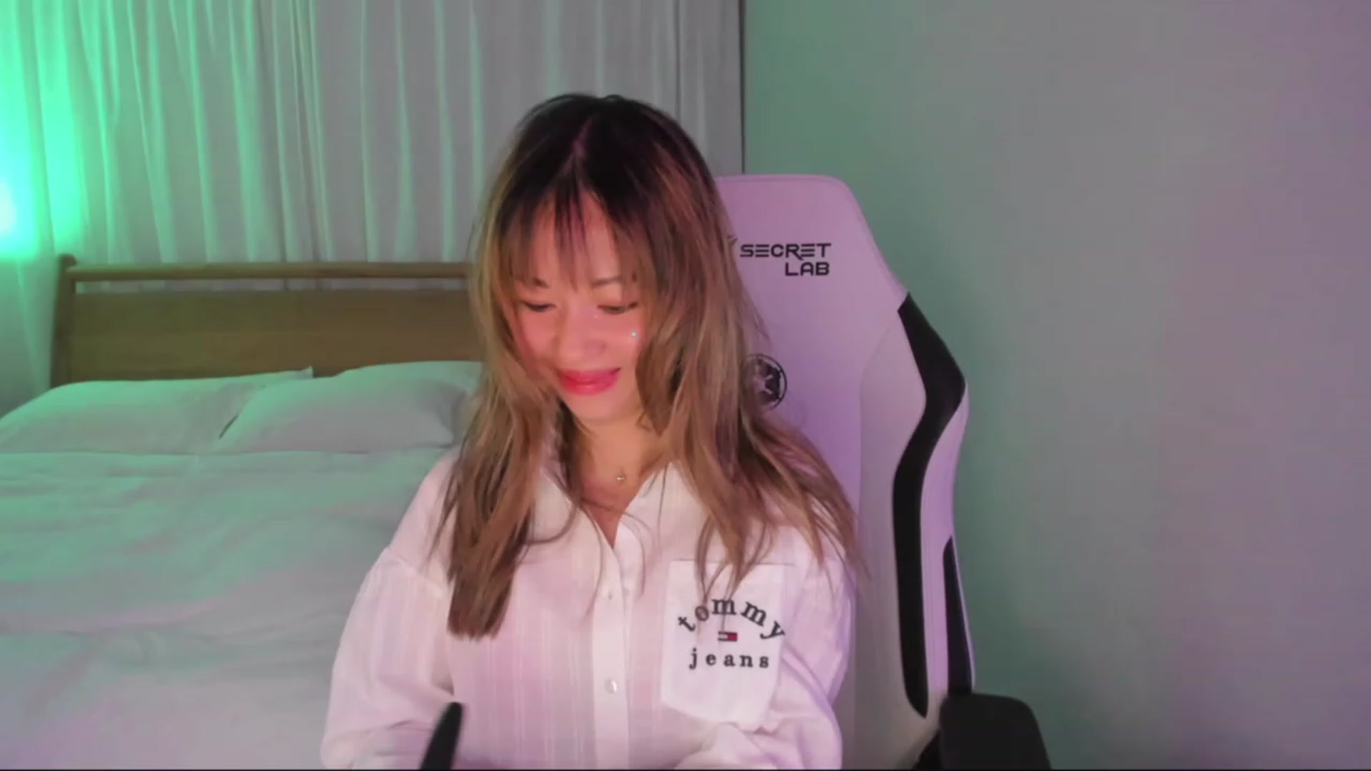 Gallery image thumbnail from daisyy_'s myfreecams stream on, 12/17/2023, 08:54 image 4 of 20