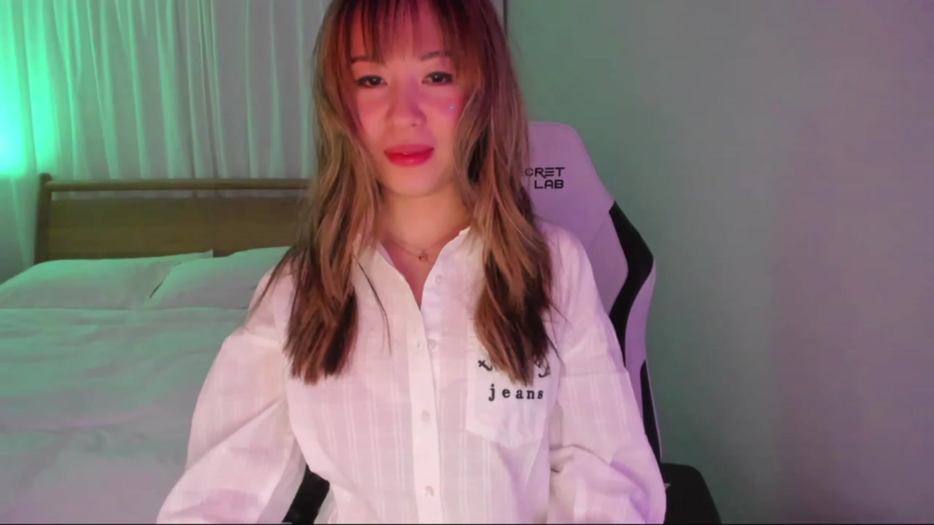 Gallery image thumbnail from daisyy_'s myfreecams stream on, 12/17/2023, 08:54 image 13 of 20