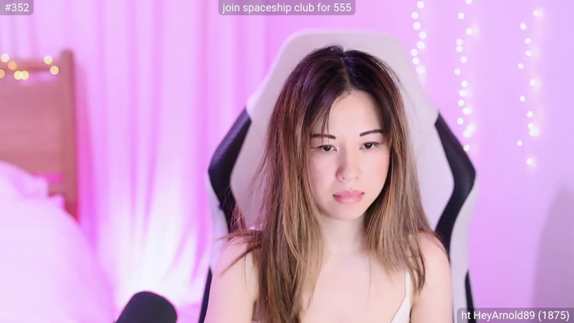 Gallery image thumbnail from daisyy_'s myfreecams stream on, 03/22/2024, 06:45 image 6 of 20