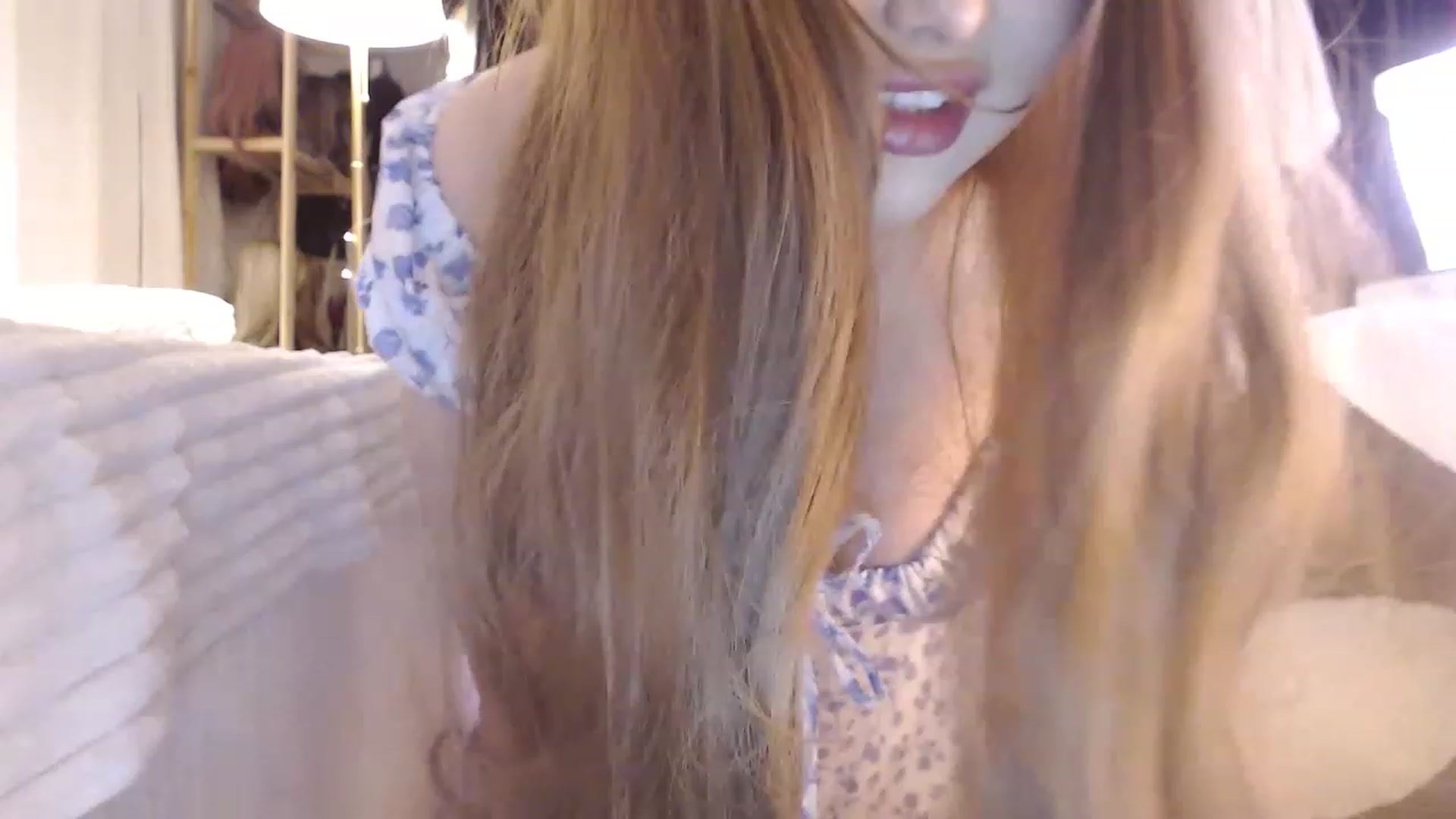 Gallery image thumbnail from daisyyum's myfreecams stream on, 02/11/2023, 12:18 image 13 of 20
