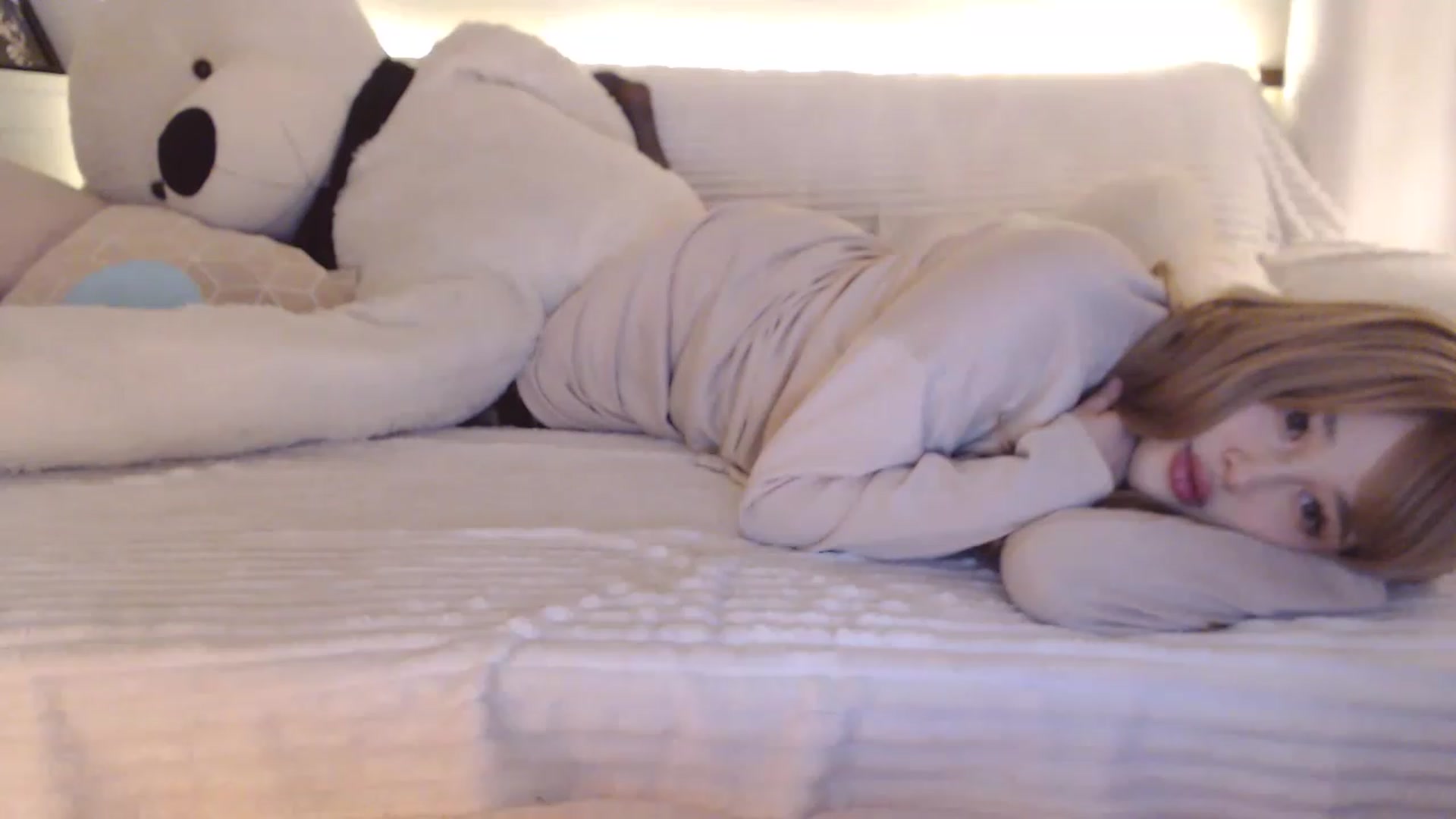 Gallery image thumbnail from daisyyum's myfreecams stream on, 02/18/2023, 12:17 image 8 of 20