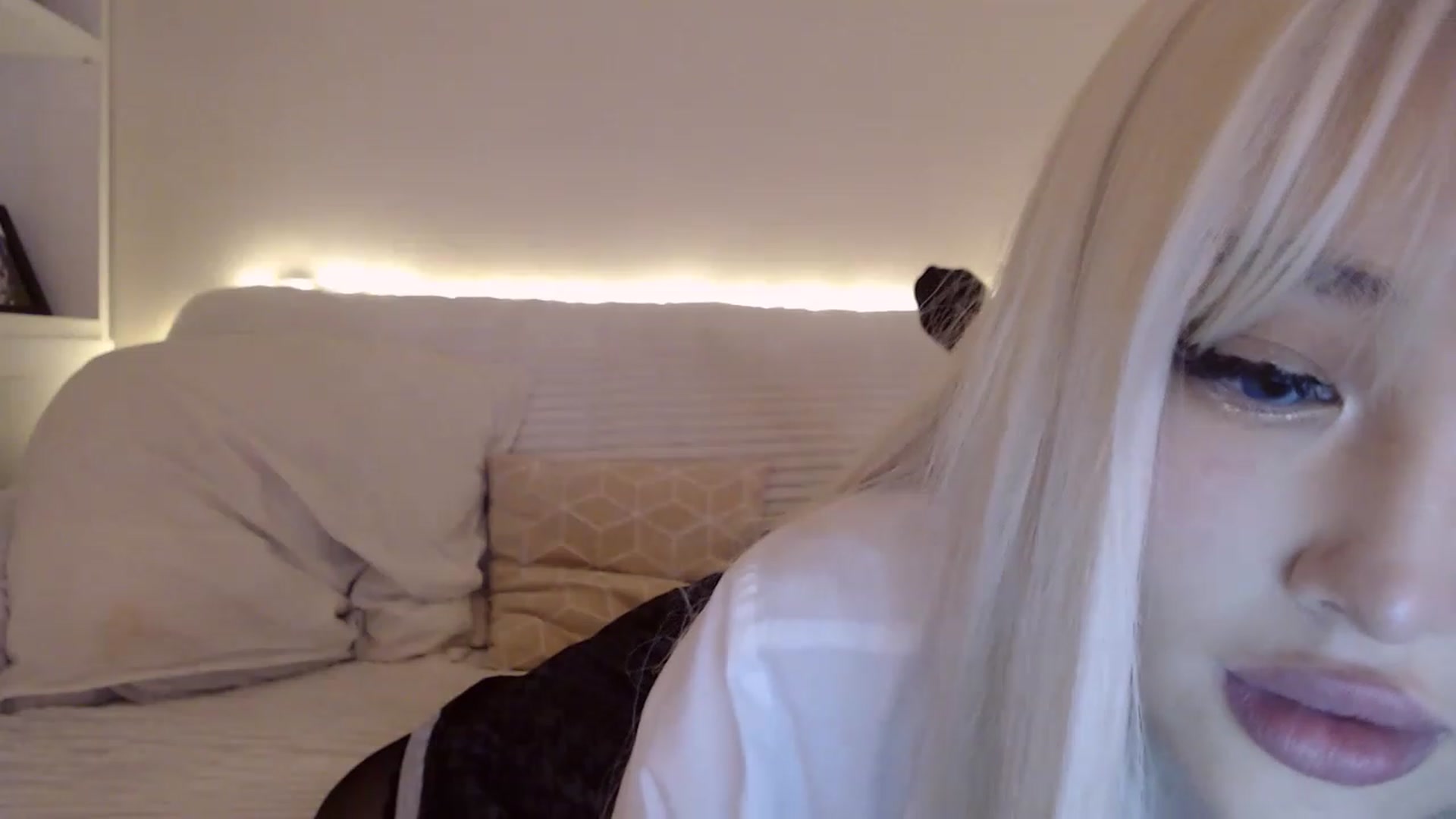 Gallery image thumbnail from daisyyum's myfreecams stream on, 03/05/2023, 14:44 image 13 of 20