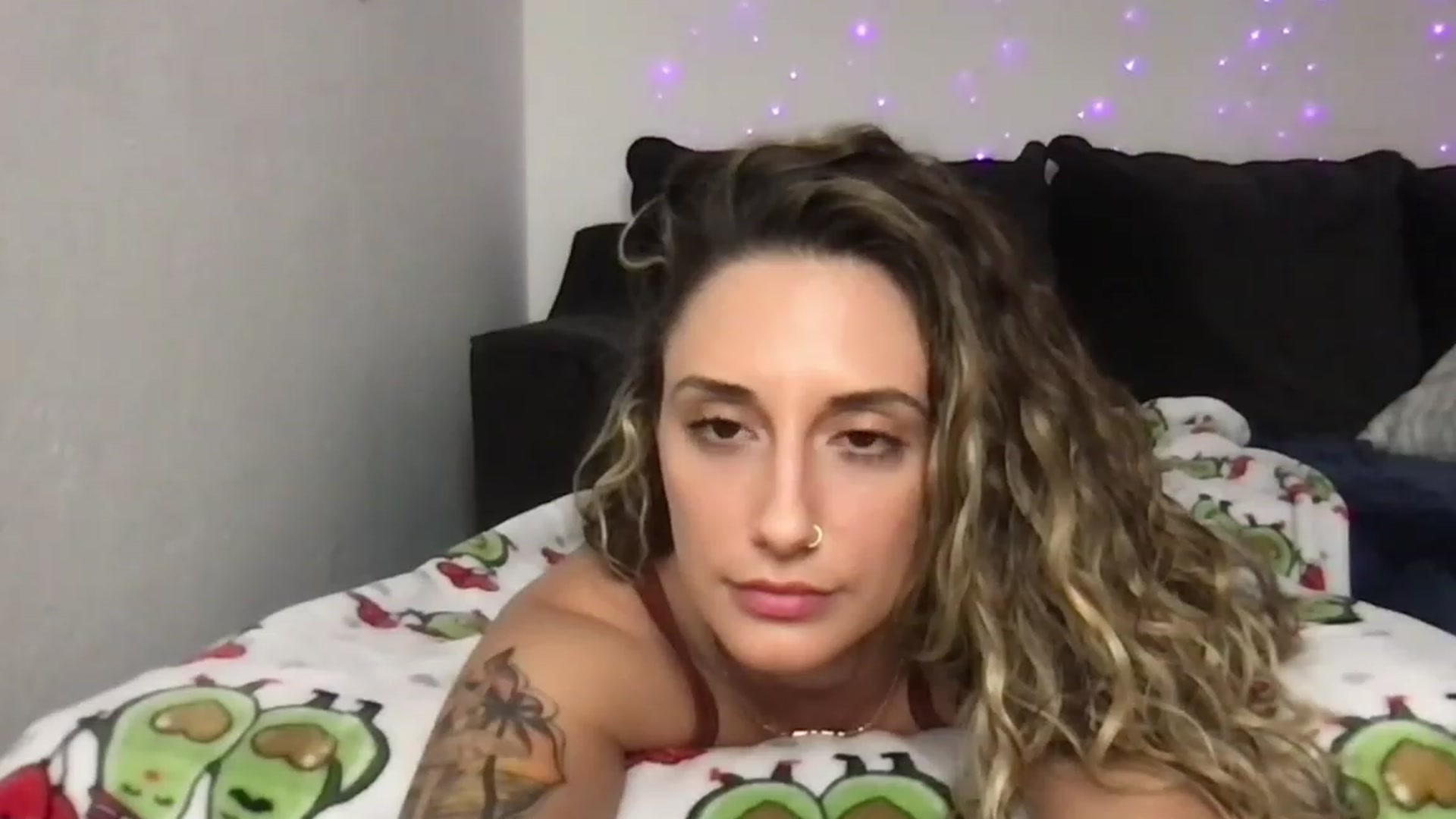 Gallery image thumbnail from daniluv_'s myfreecams stream on, 12/06/2022, 05:50 image 18 of 20