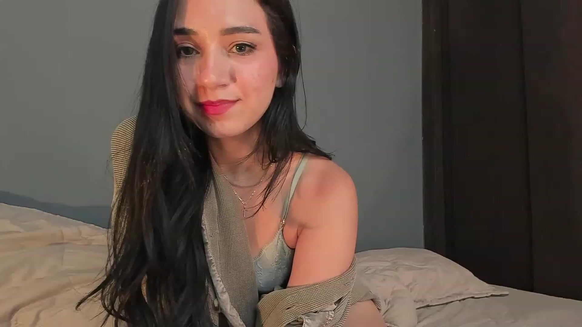 Gallery image thumbnail from dariadiaz_'s myfreecams stream on, 10/07/2023, 18:24 image 17 of 20