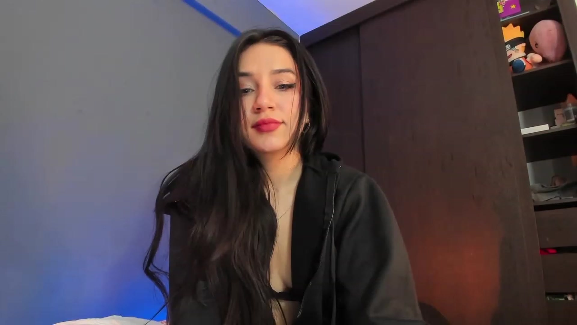 Gallery image thumbnail from dariadiaz_'s myfreecams stream on, 02/22/2024, 18:51 image 18 of 20
