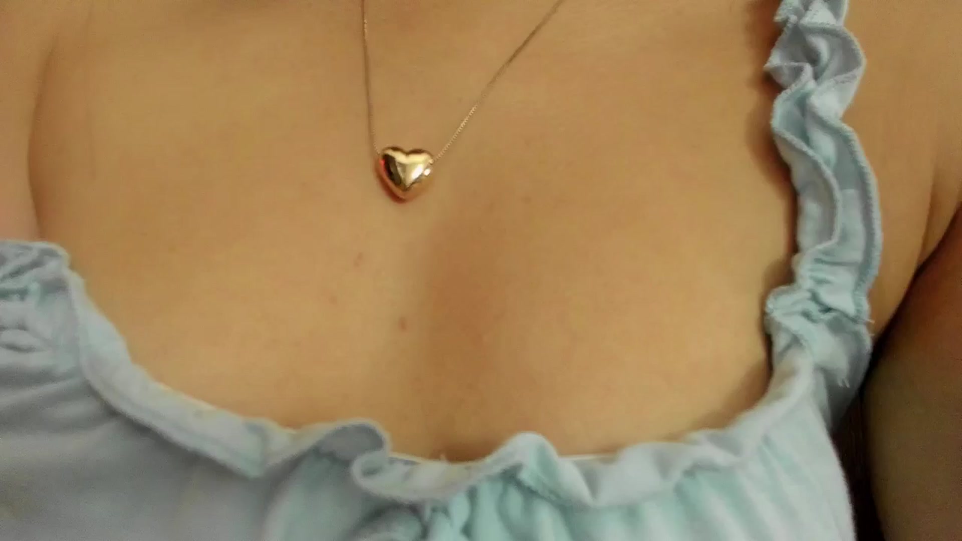 Gallery image thumbnail from dariadiaz_'s myfreecams stream on, 05/21/2024, 20:16 image 1 of 20