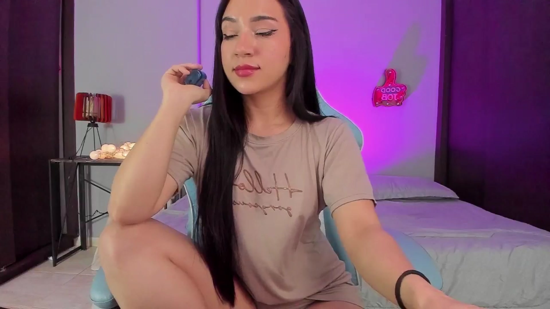 Gallery image thumbnail from dariadiaz_'s myfreecams stream on, 06/04/2024, 17:47 image 7 of 20