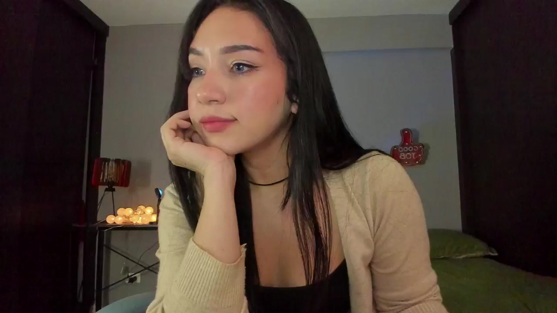 Gallery image thumbnail from dariadiaz_'s myfreecams stream on, 06/07/2024, 15:42 image 1 of 20