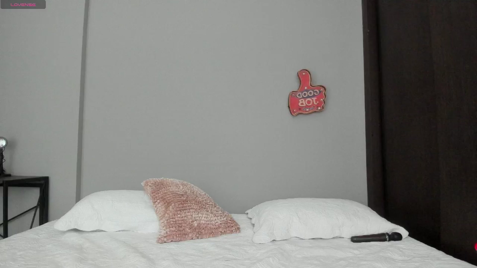 Gallery image thumbnail from dariadiaz_'s myfreecams stream on, 07/17/2024, 16:12 image 14 of 20