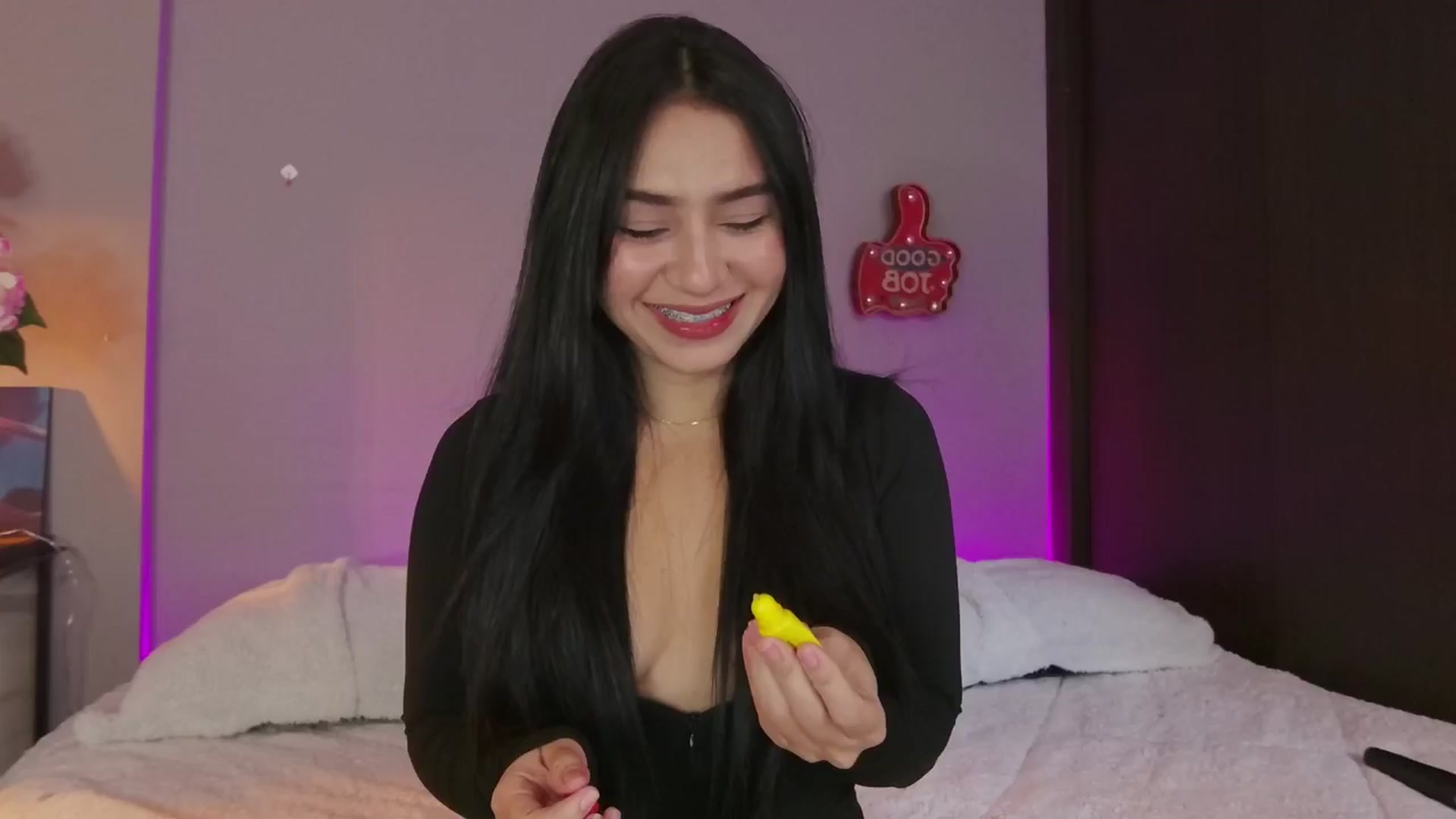 Gallery image thumbnail from dariadiaz_'s myfreecams stream on, 09/25/2024, 15:42 image 8 of 20