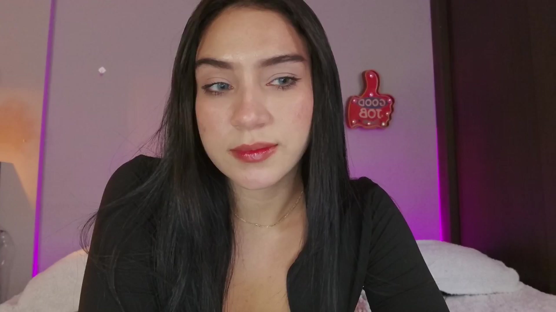 Gallery image thumbnail from dariadiaz_'s myfreecams stream on, 09/25/2024, 15:42 image 13 of 20