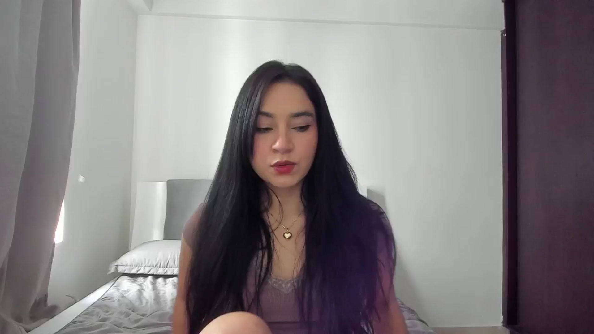 Gallery image thumbnail from dariadiaz_'s myfreecams stream on, 11/28/2024, 17:55 image 20 of 20