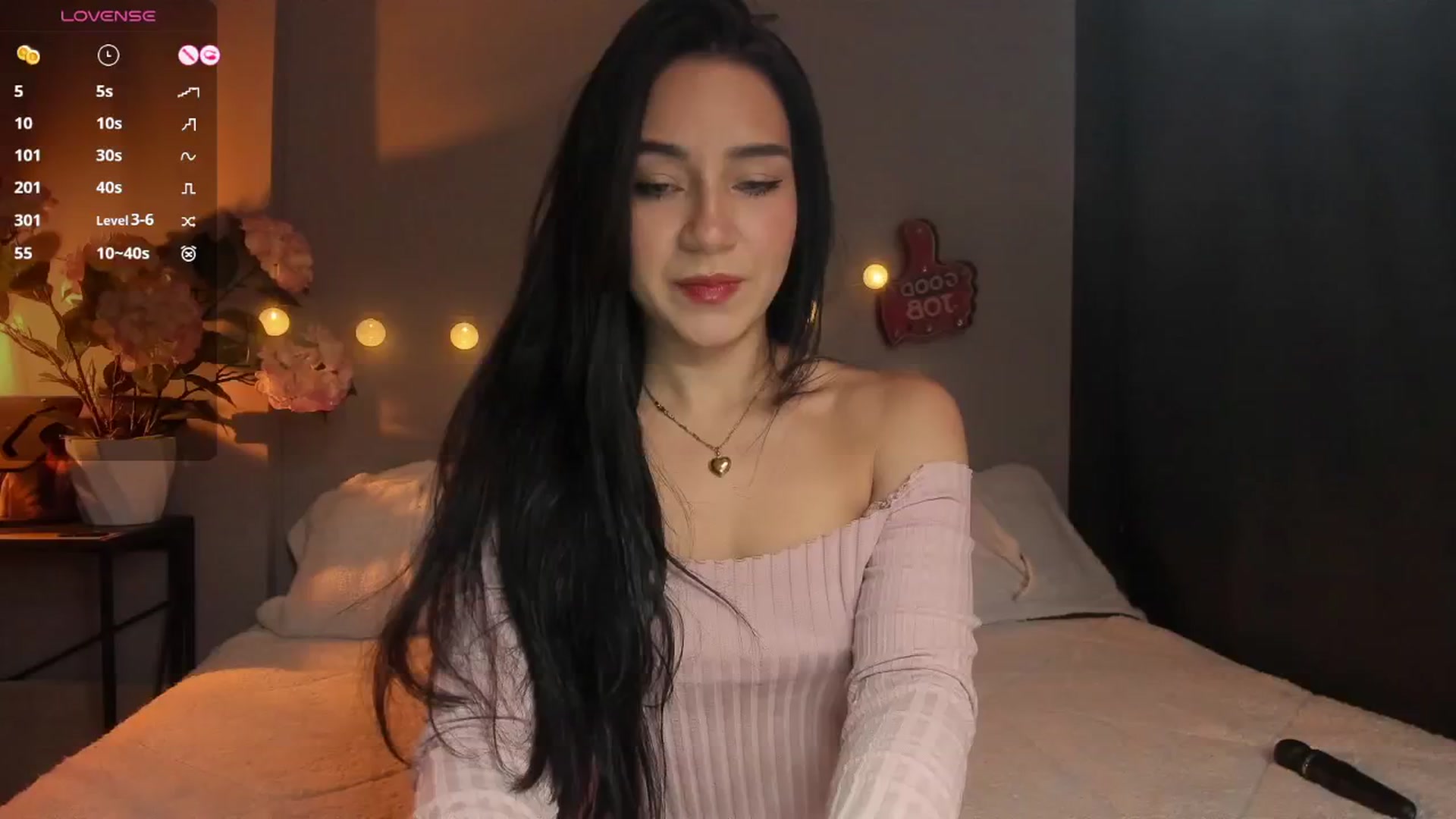 Gallery image thumbnail from dariadiaz_'s myfreecams stream on, 12/15/2024, 12:57 image 18 of 20