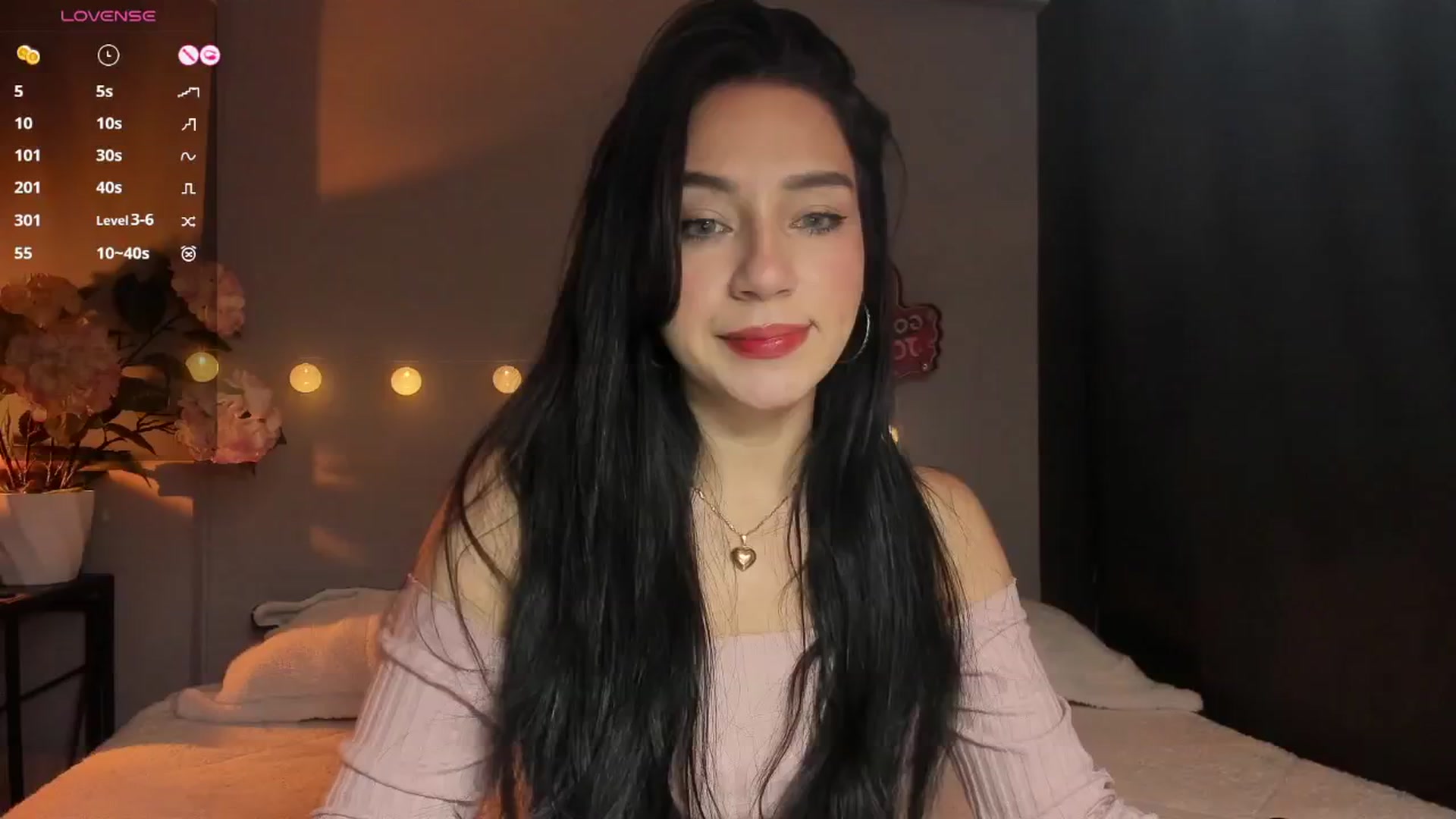 Gallery image thumbnail from dariadiaz_'s myfreecams stream on, 12/15/2024, 15:53 image 1 of 20