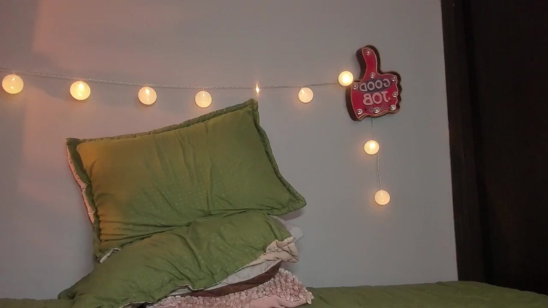 Gallery image thumbnail from dariadiaz_'s myfreecams stream on, 12/27/2024, 16:14 image 17 of 20