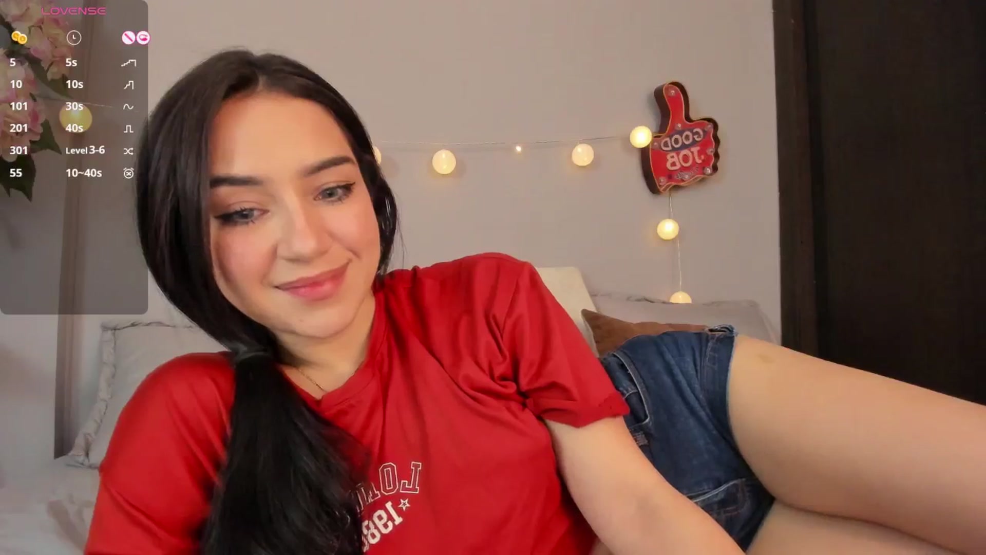 Gallery image thumbnail from dariadiaz_'s myfreecams stream on, 01/17/2025, 16:00 image 12 of 20